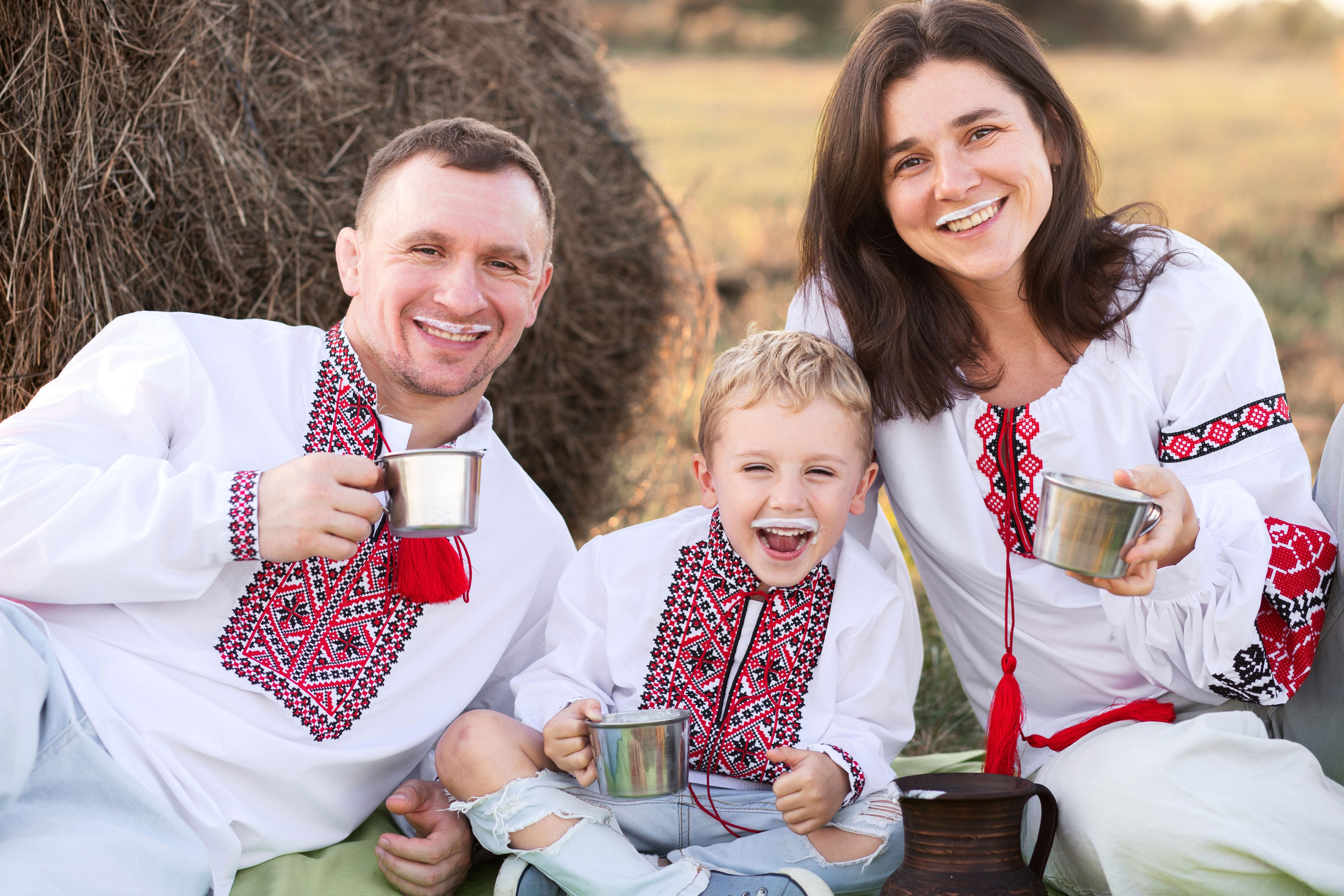 Сімейна фотопрогулянка полем. Сімейний та дитячий фотограф Київ, Ірпінь, Буча — Галина Пивоварова