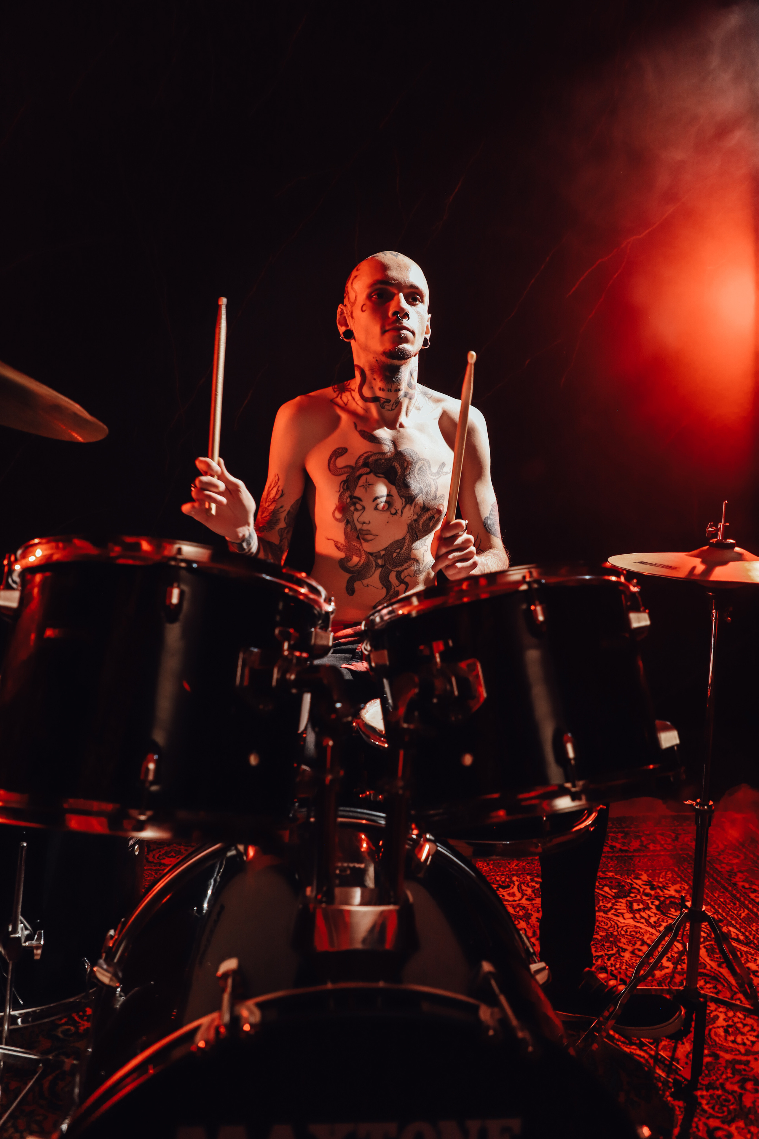 Фотосесія з барабанами «І музика може стати зброєю». Сімейний та дитячий фотограф Київ, Ірпінь, Буча — Галина Пивоварова