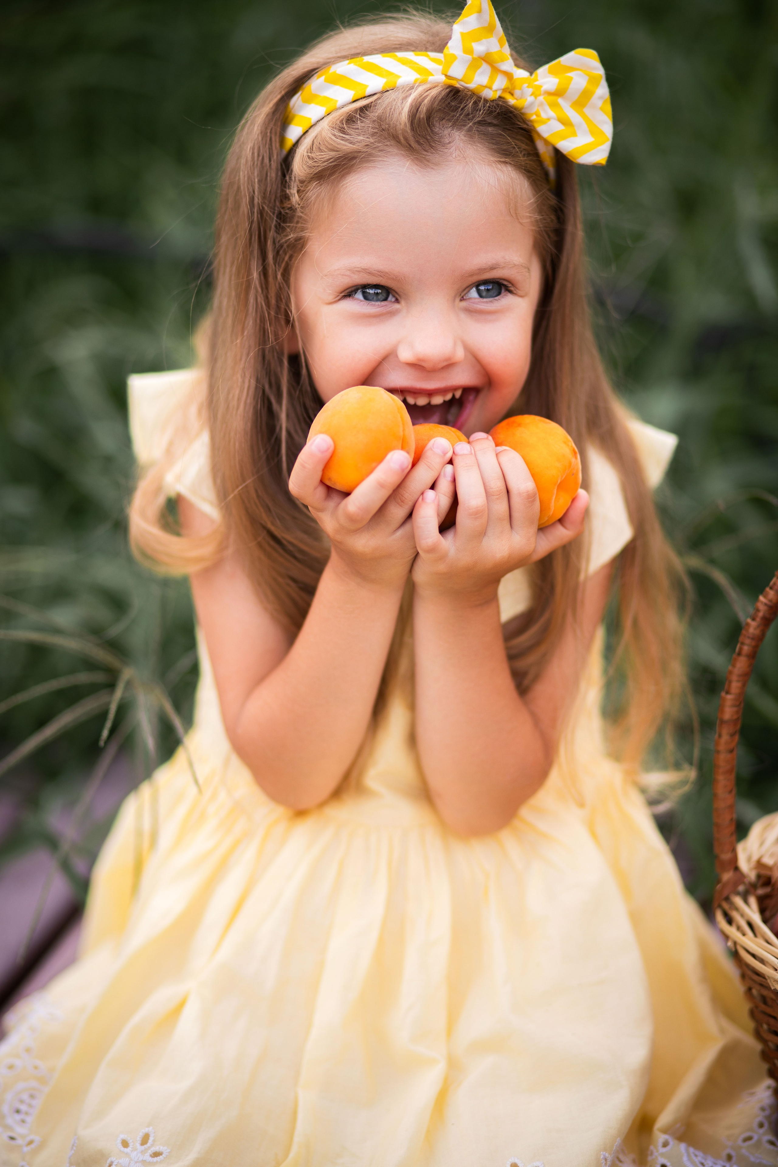 Дитяча фруктова фотосесія. Сімейний та дитячий фотограф Київ, Ірпінь, Буча — Галина Пивоварова