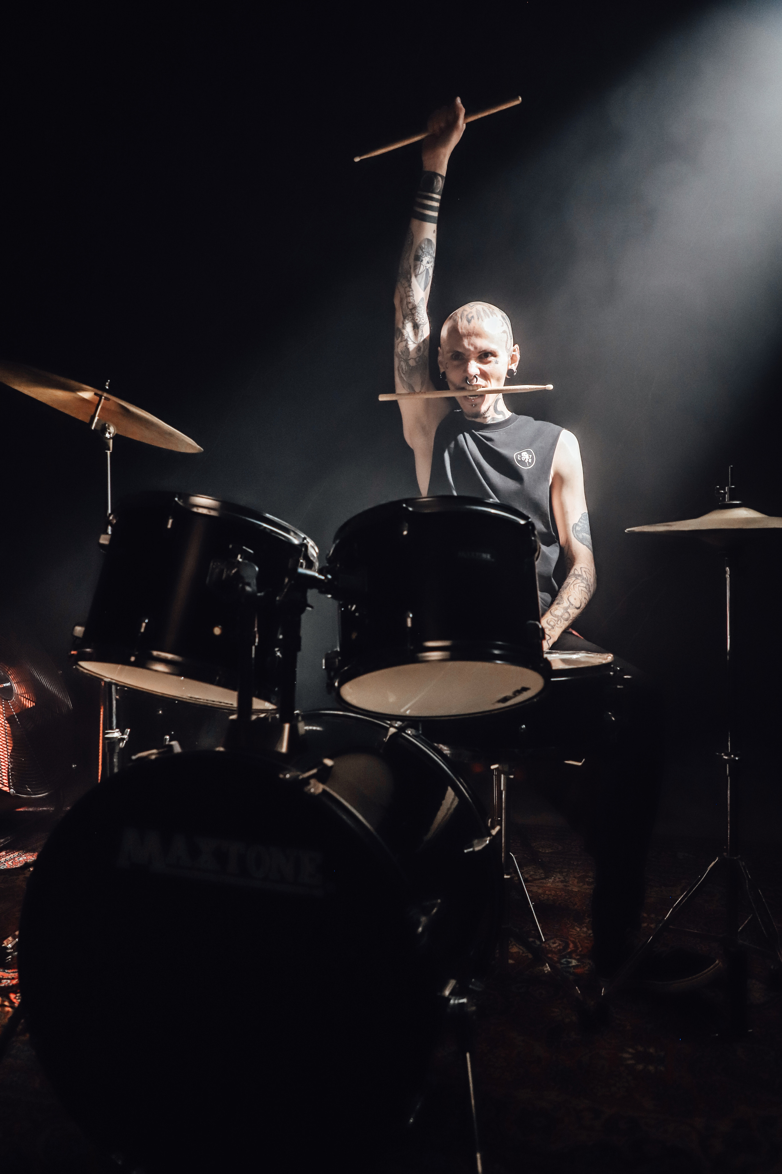 Фотосесія з барабанами «І музика може стати зброєю». Сімейний та дитячий фотограф Київ, Ірпінь, Буча — Галина Пивоварова