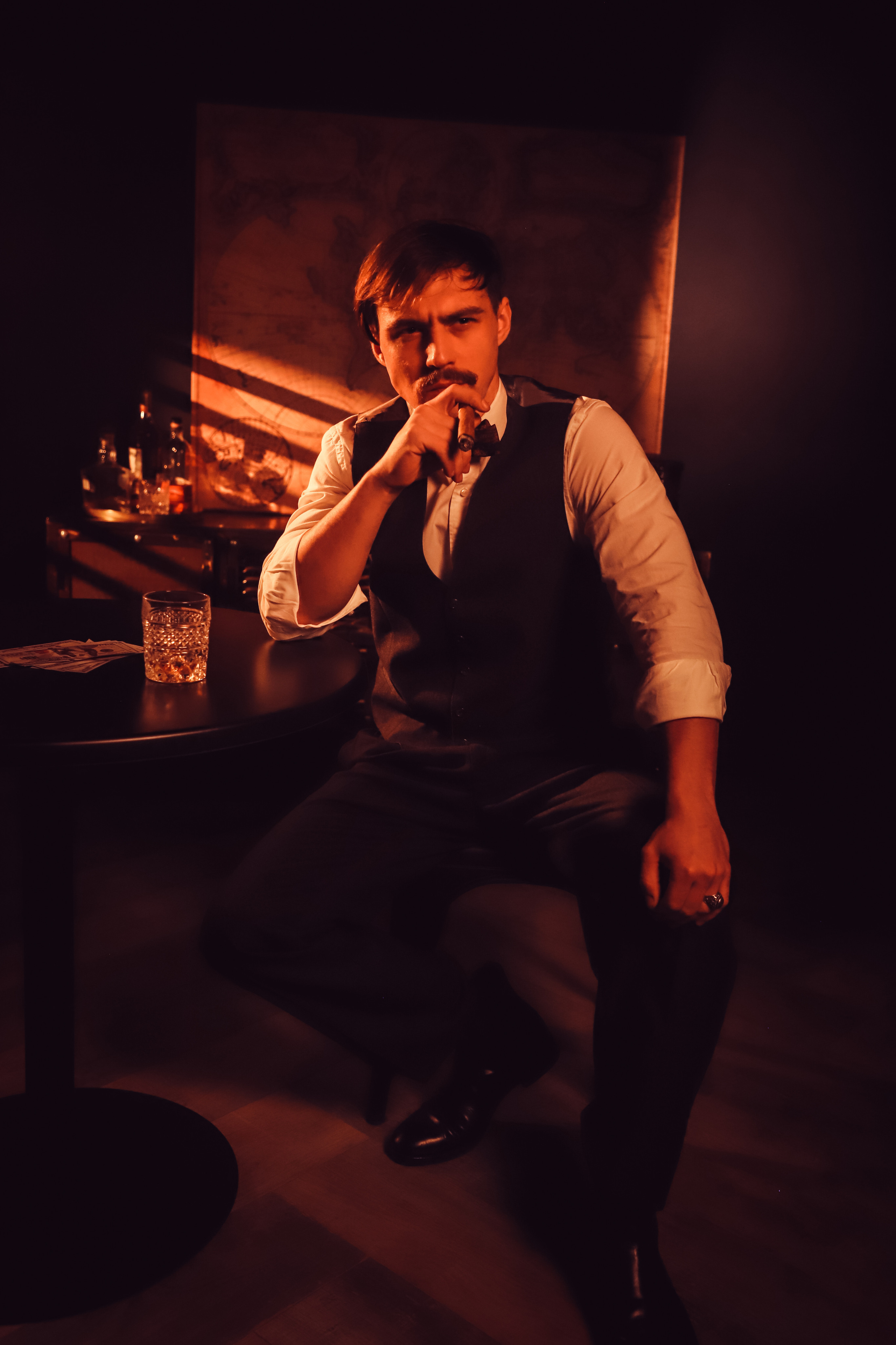 Чоловіча фотозйомка «Гострі картузи». Сімейний та дитячий фотограф Київ, Ірпінь, Буча — Галина Пивоварова