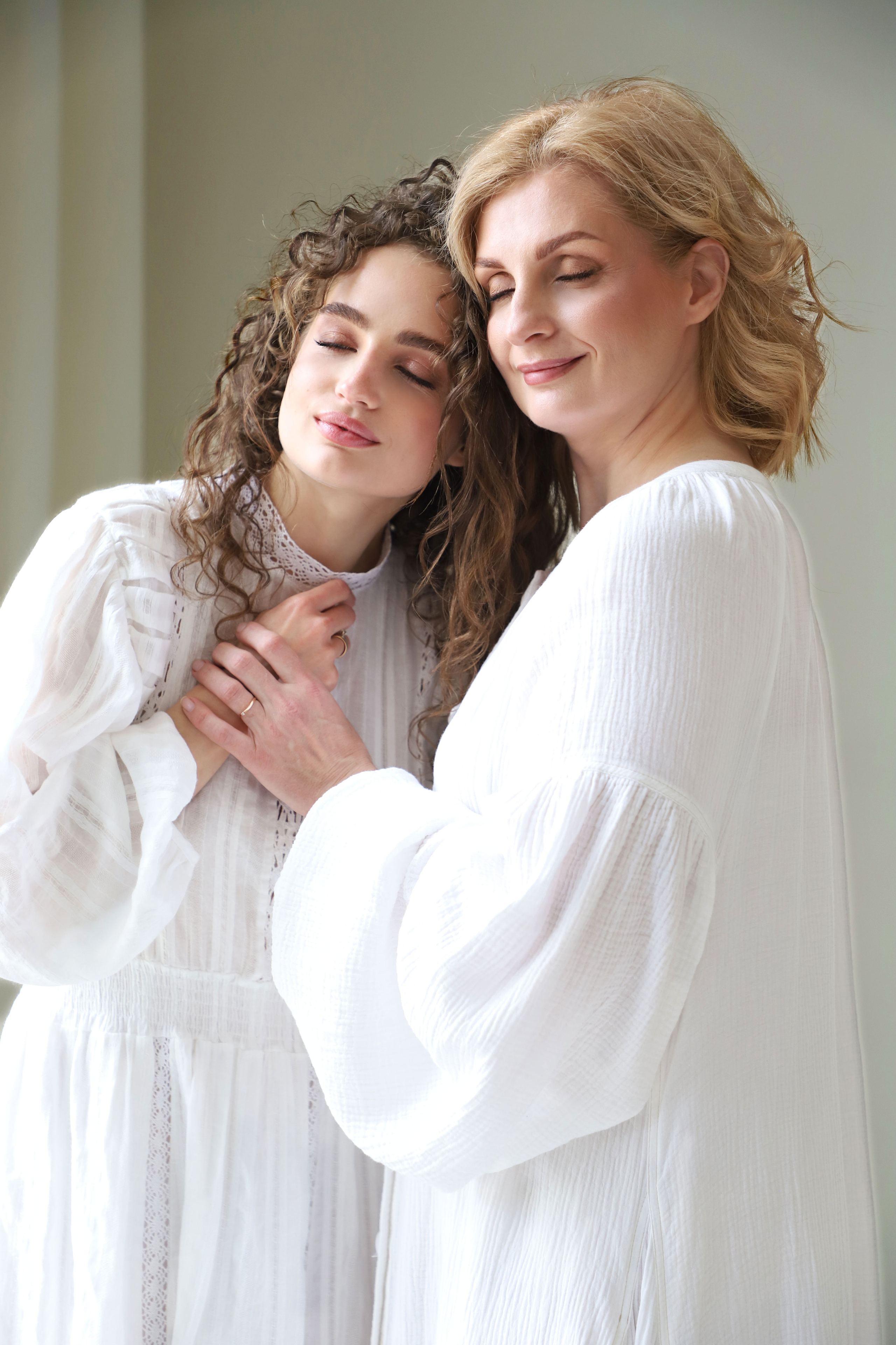 Сімейна фотозйомка «Дві мами, дві донечки». Сімейний та дитячий фотограф Київ, Ірпінь, Буча — Галина Пивоварова