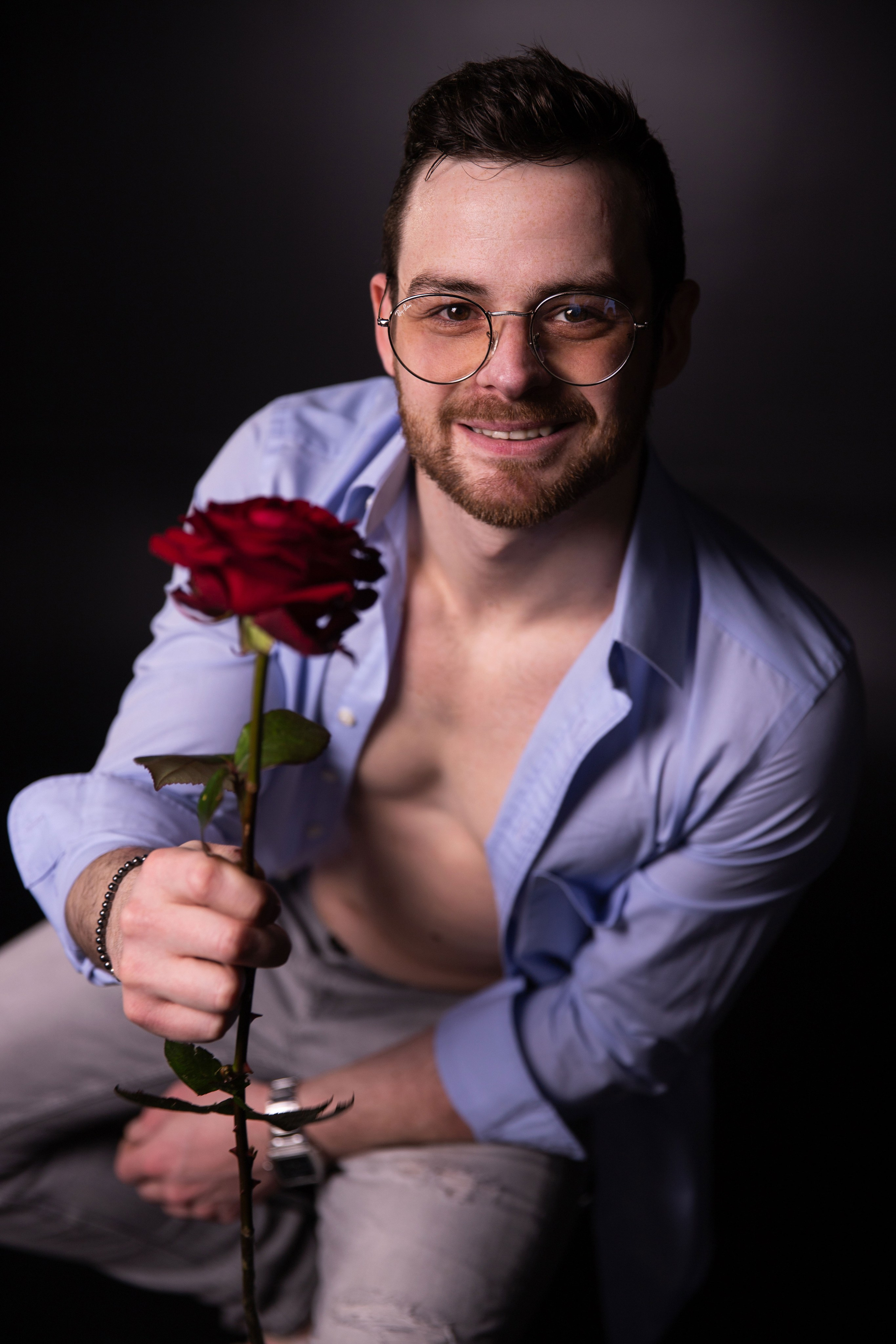 Чоловіча фотозйомка Олександра «Привітання для жінок». Сімейний та дитячий фотограф Київ, Ірпінь, Буча — Галина Пивоварова