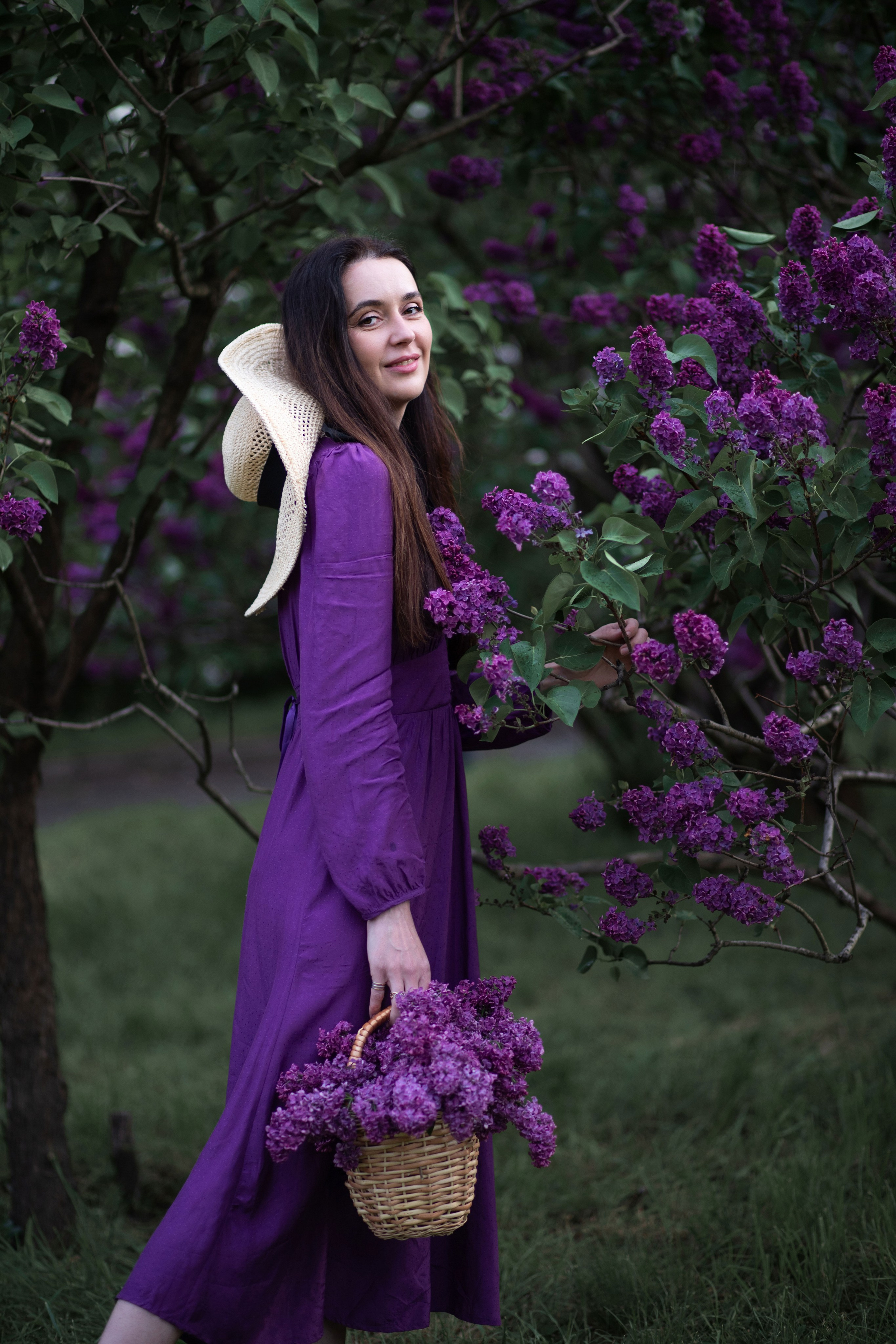 Бузкова фотопрогулянка з Танею. Сімейний та дитячий фотограф Київ, Ірпінь, Буча — Галина Пивоварова