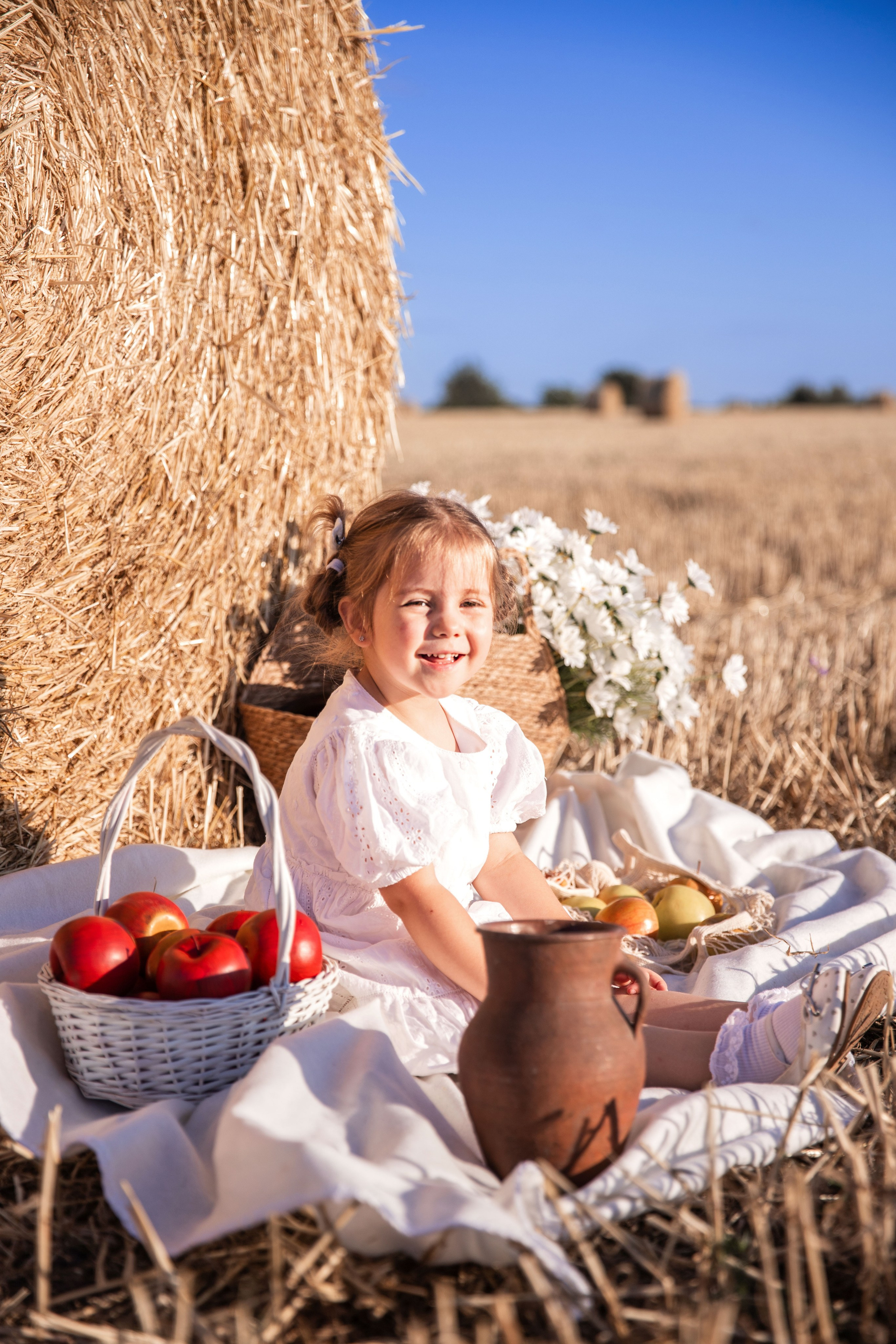 Дитяча фотозйомка в пшеничному полі. Сімейний та дитячий фотограф Київ, Ірпінь, Буча — Галина Пивоварова