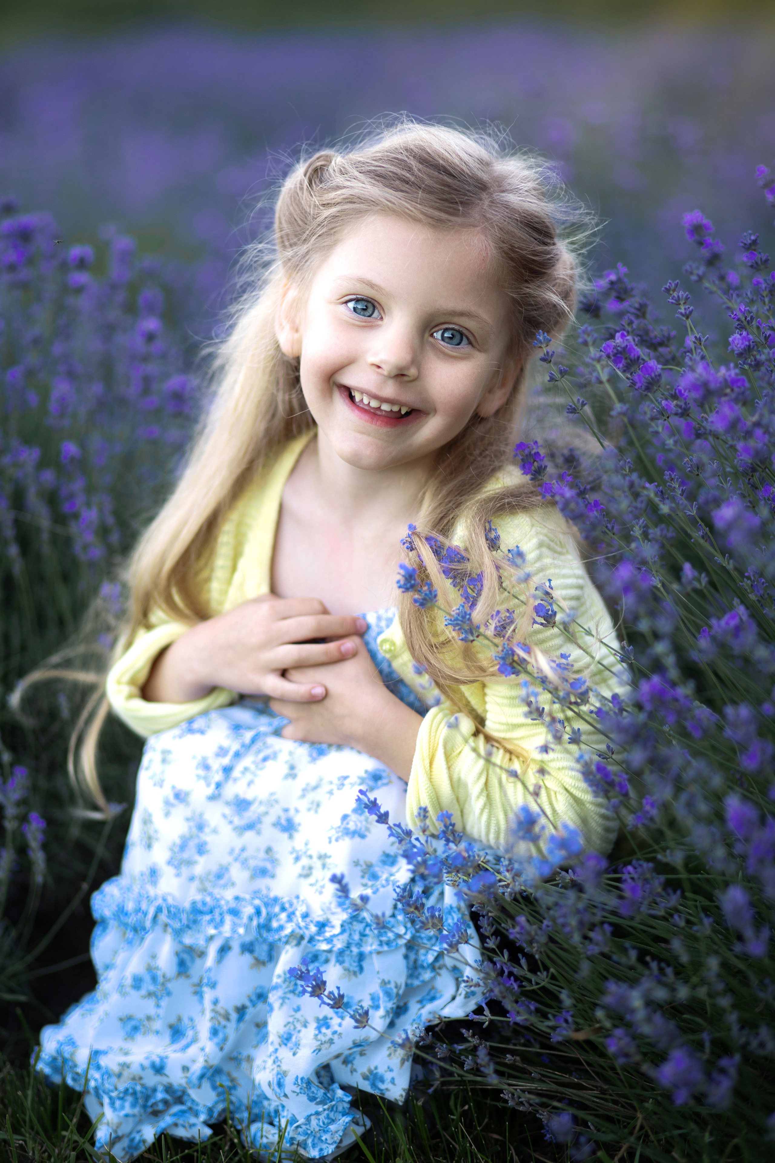 Сімейна фотозйомка Інни і Дариночки в лаванді. Сімейний та дитячий фотограф Київ, Ірпінь, Буча — Галина Пивоварова
