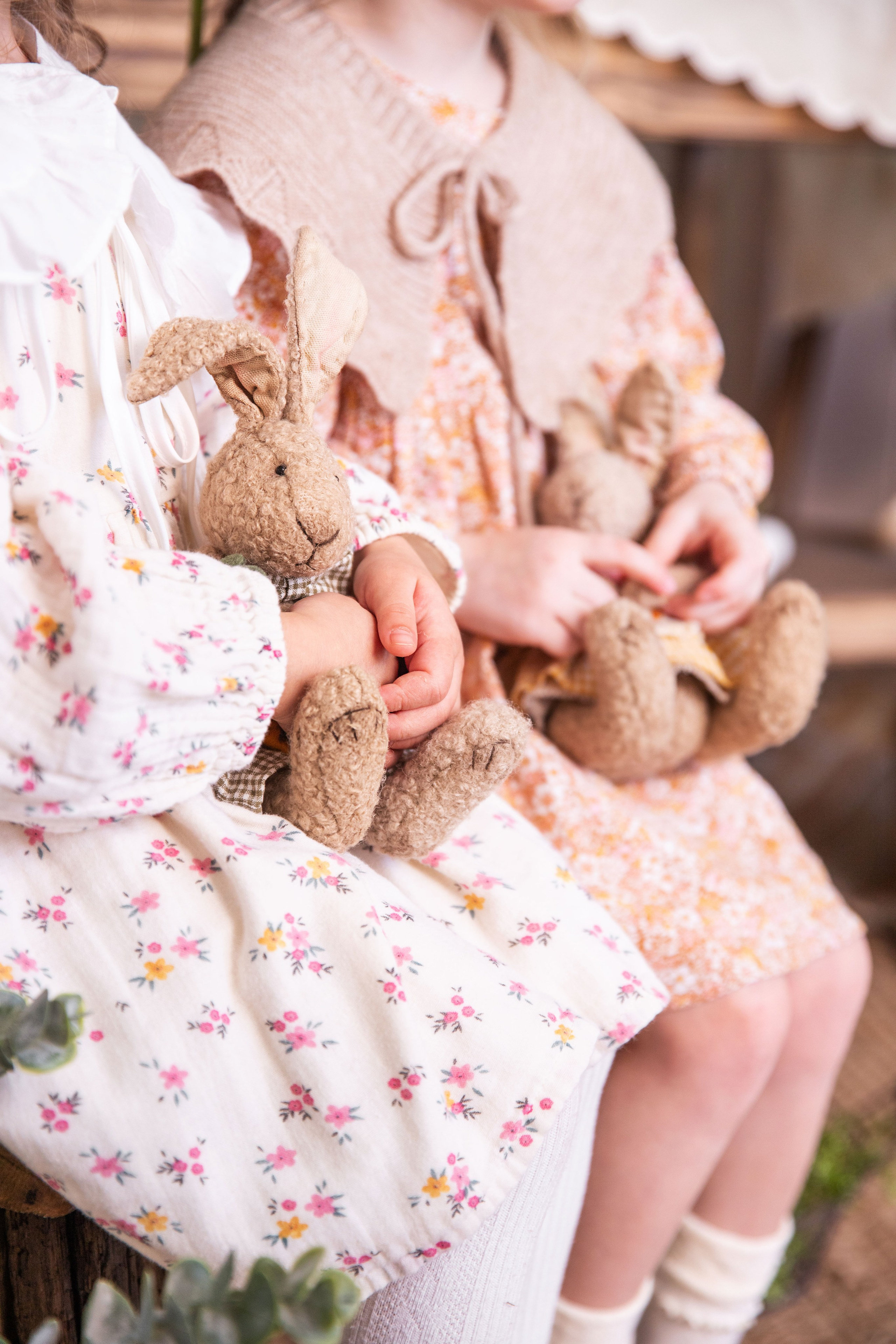 Дитяча пасхальна фотозйомка з кроликом. Сімейний та дитячий фотограф Київ, Ірпінь, Буча — Галина Пивоварова