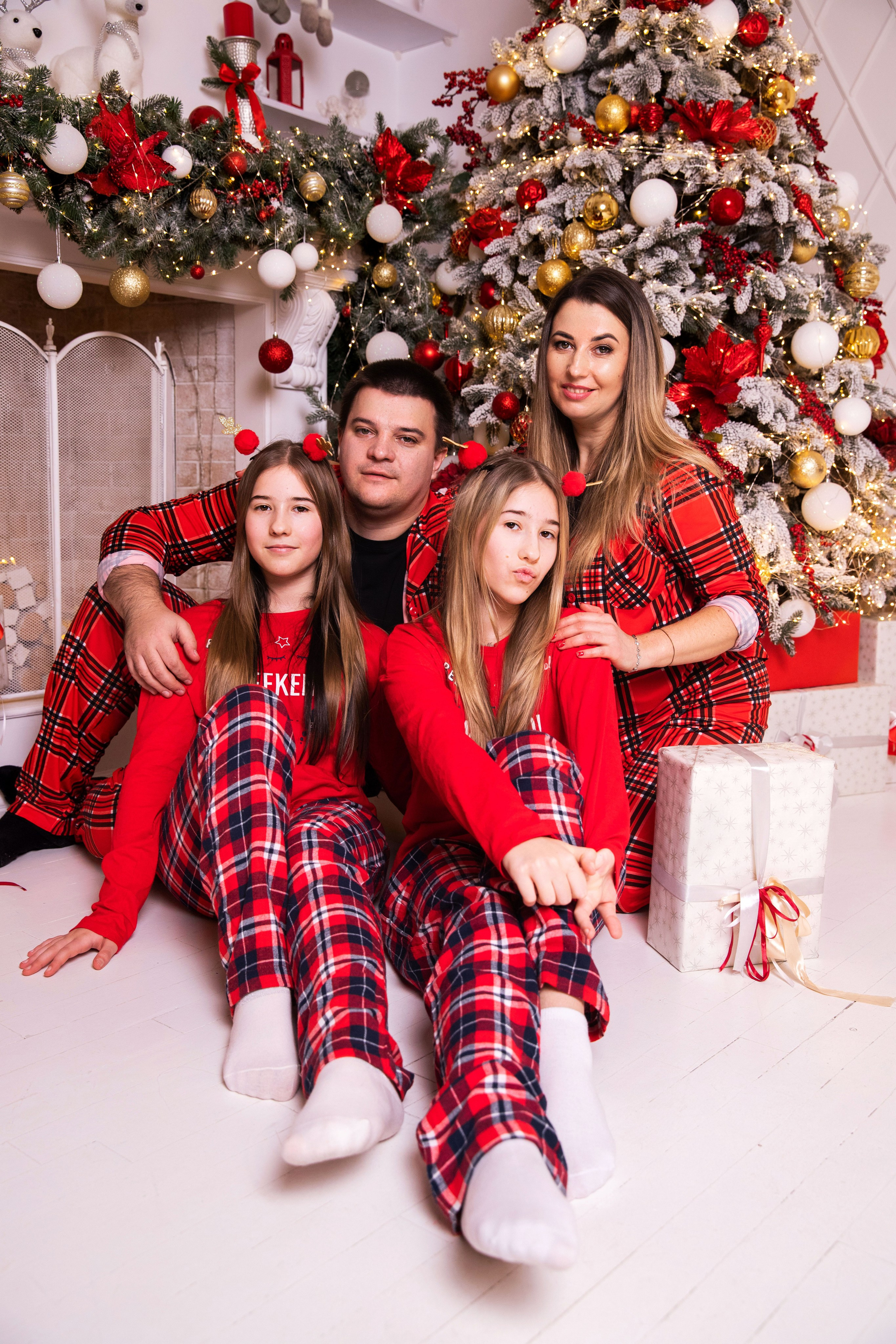 Новорічна зйомка сім"ї Левада. Сімейний та дитячий фотограф Київ, Ірпінь, Буча — Галина Пивоварова