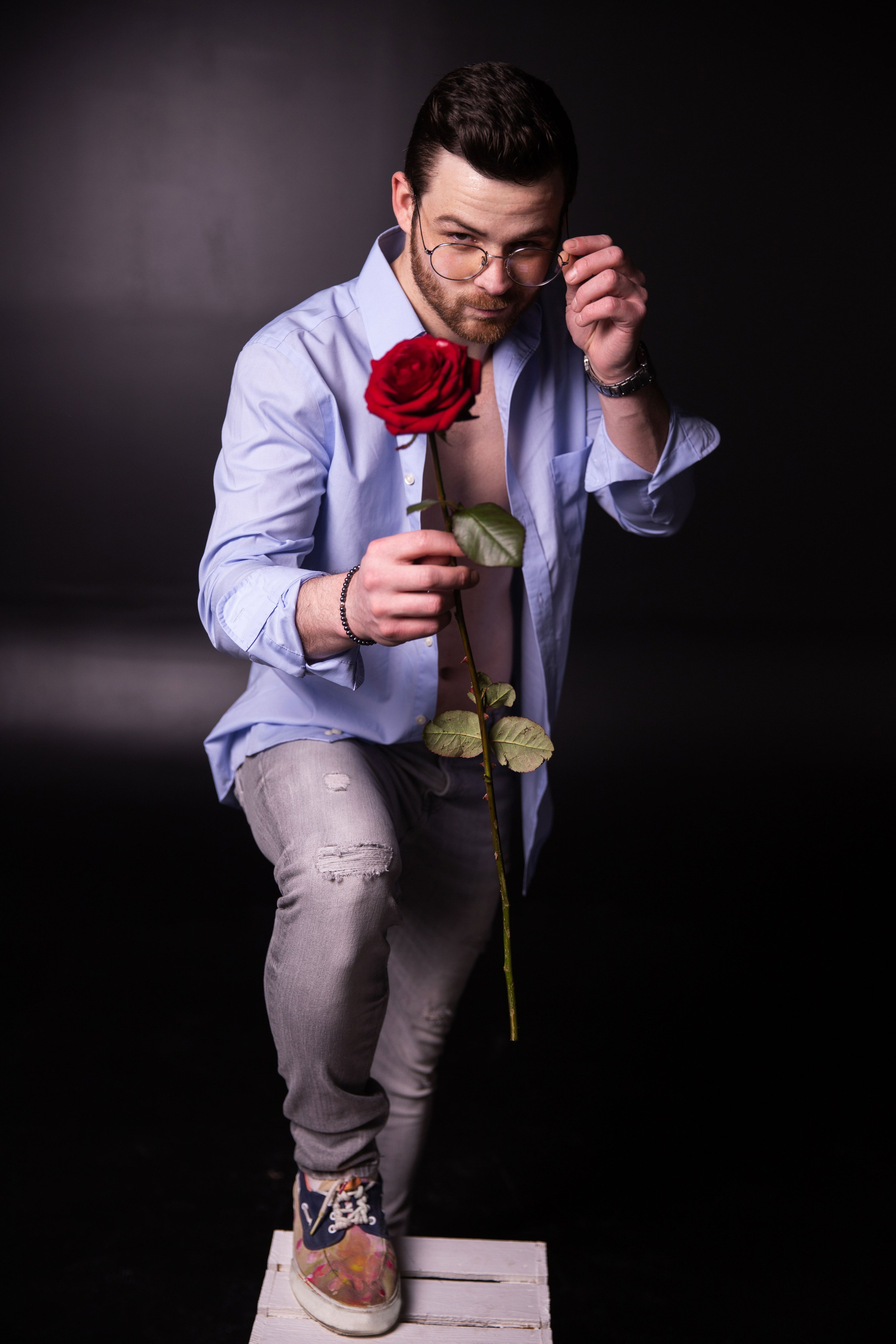 Чоловіча фотозйомка Олександра «Привітання для жінок». Сімейний та дитячий фотограф Київ, Ірпінь, Буча — Галина Пивоварова