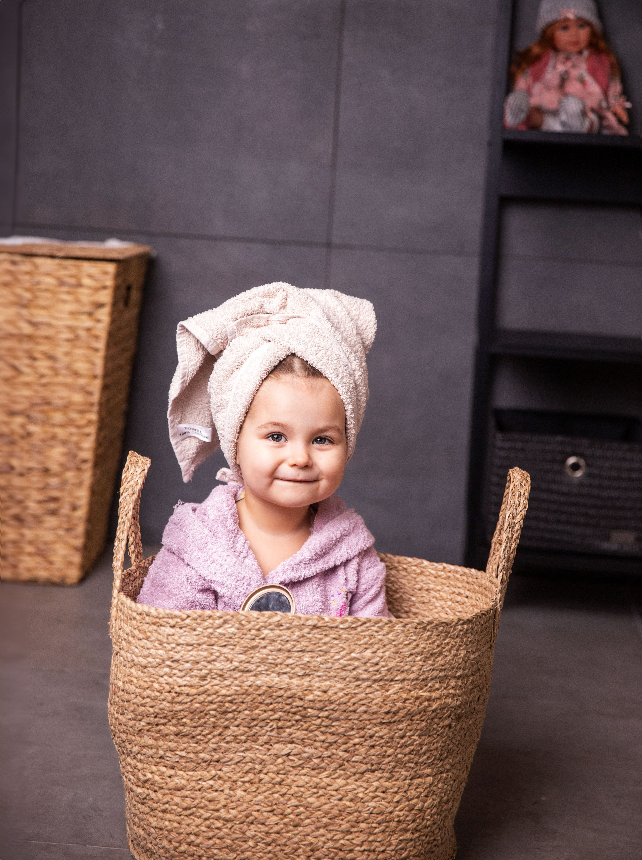 Дитяча весняна зйомка з Улечкою «Дівчата - вони такі дівчата». Сімейний та дитячий фотограф Київ, Ірпінь, Буча — Галина Пивоварова