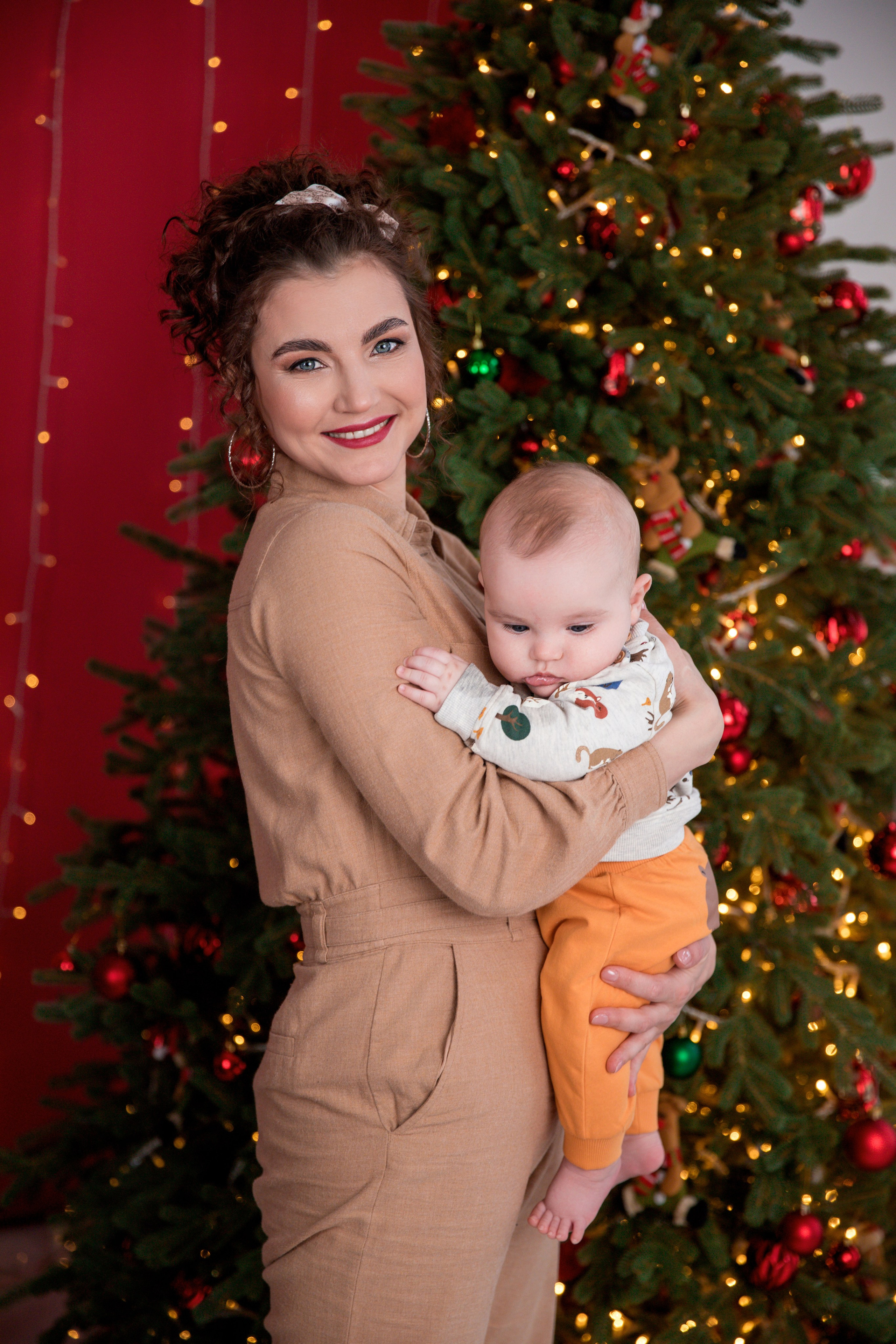 Новорічна сімейна зйомка Аліни та маленького Енея. Сімейний та дитячий фотограф Київ, Ірпінь, Буча — Галина Пивоварова