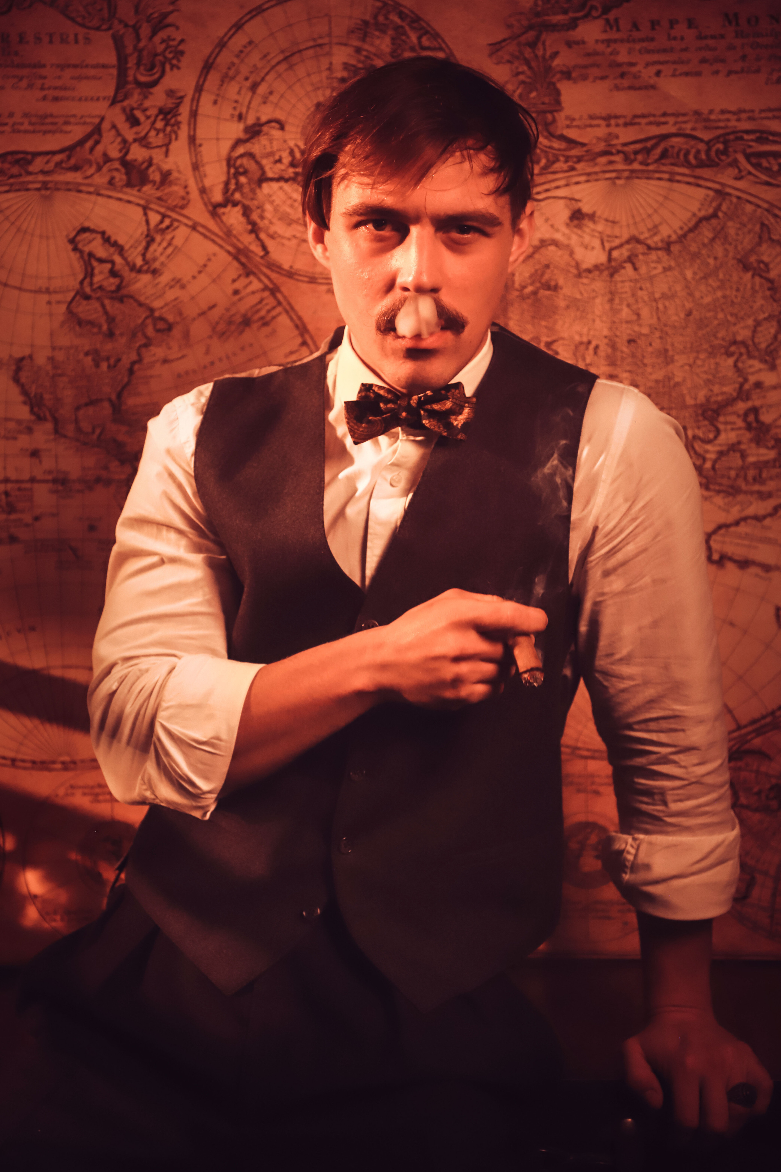 Чоловіча фотозйомка «Гострі картузи». Сімейний та дитячий фотограф Київ, Ірпінь, Буча — Галина Пивоварова