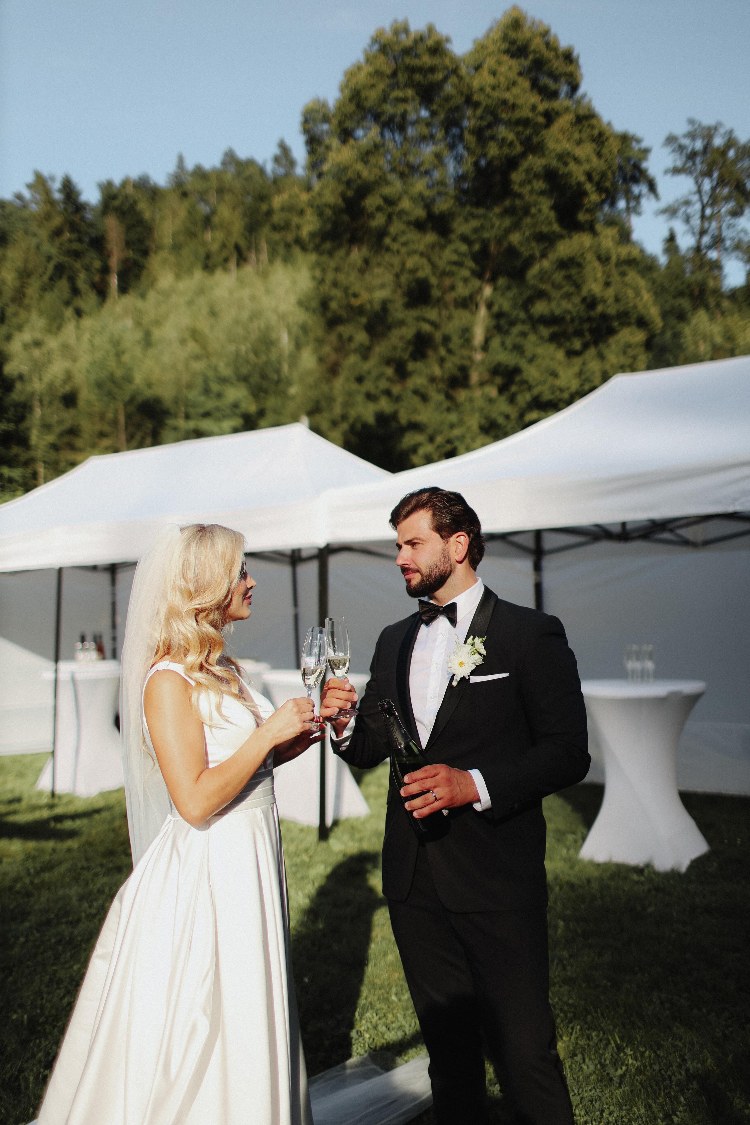 September 2023 — wedding Hrad Kunzov. Свадебный, лав стори фотограф в Праге, Европе Елизавета Гриценко