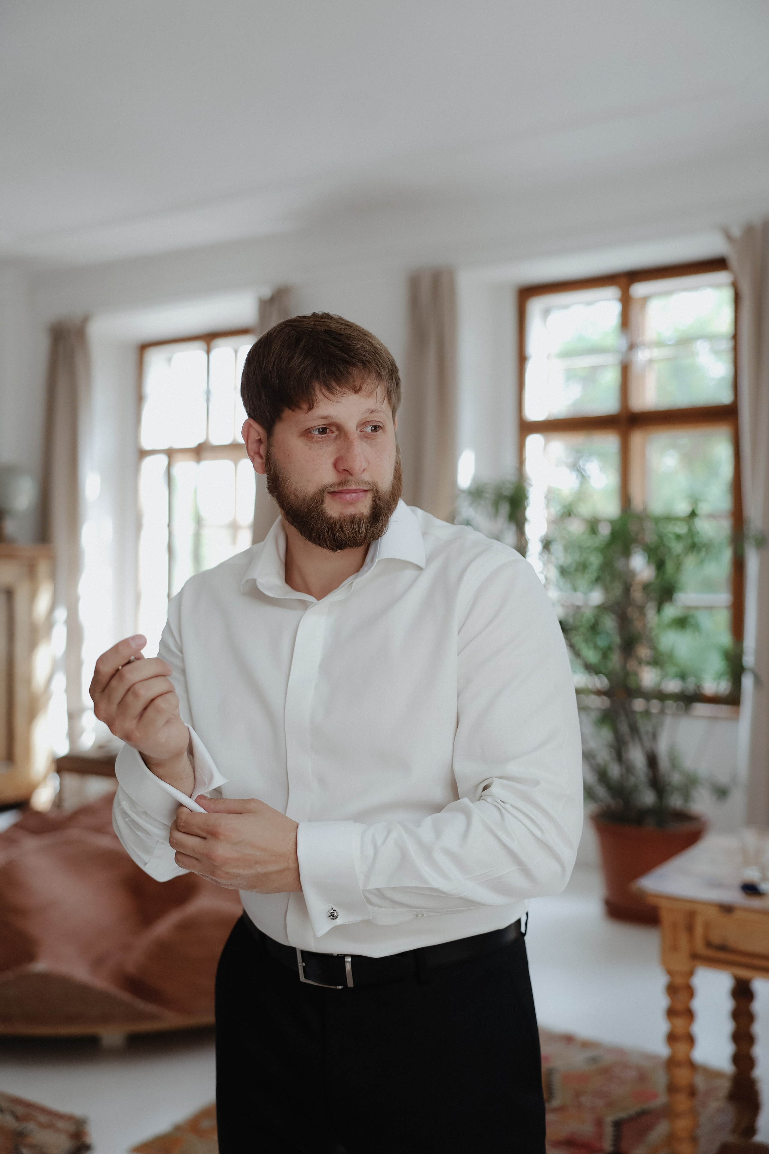 August 2025 — Róza & Nikolay Chateau Třebešice. Wedding & love story photographer Prague, Europe Elizaveta Gritsenko