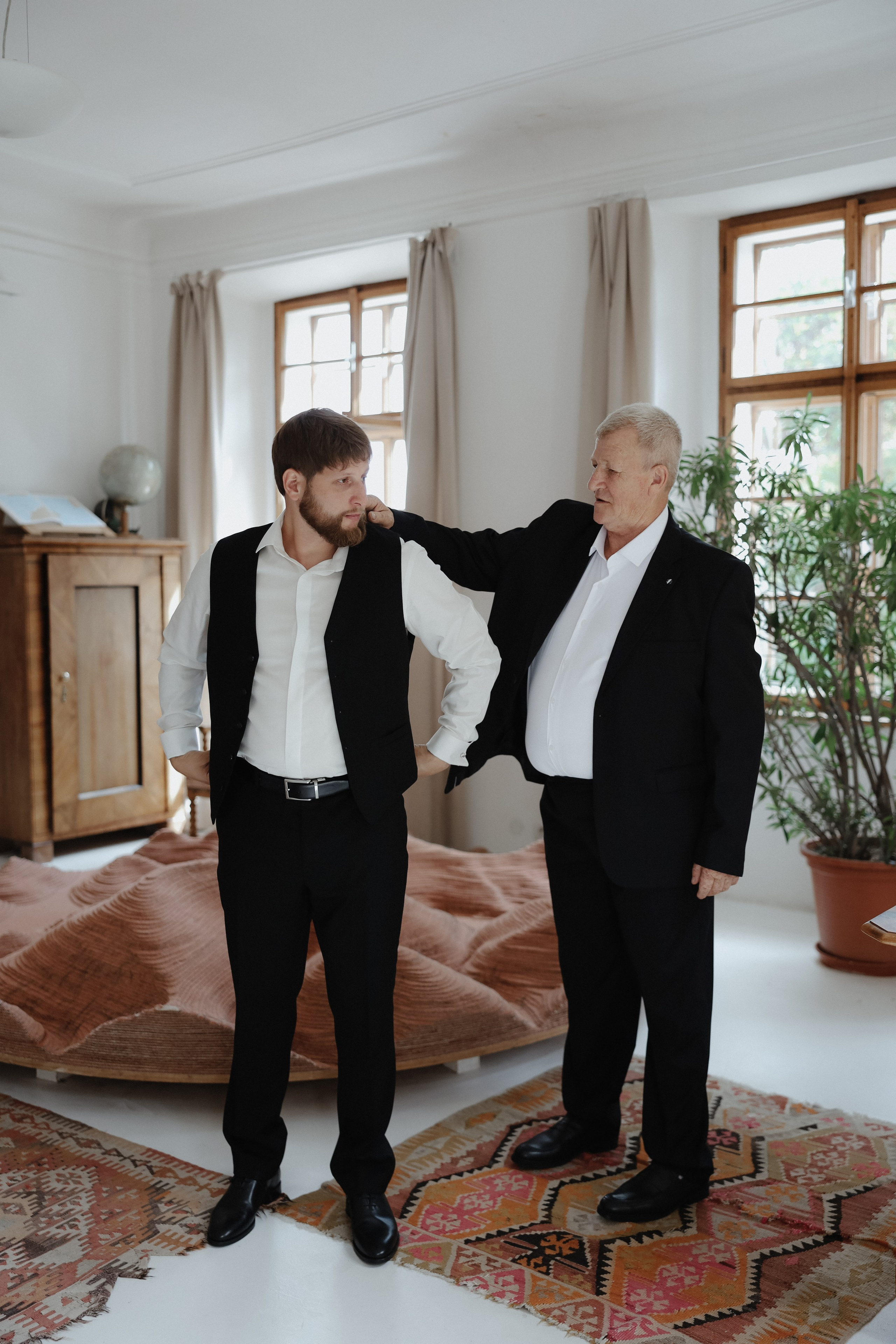 August 2025 — Róza & Nikolay Chateau Třebešice. Wedding & love story photographer Prague, Europe Elizaveta Gritsenko