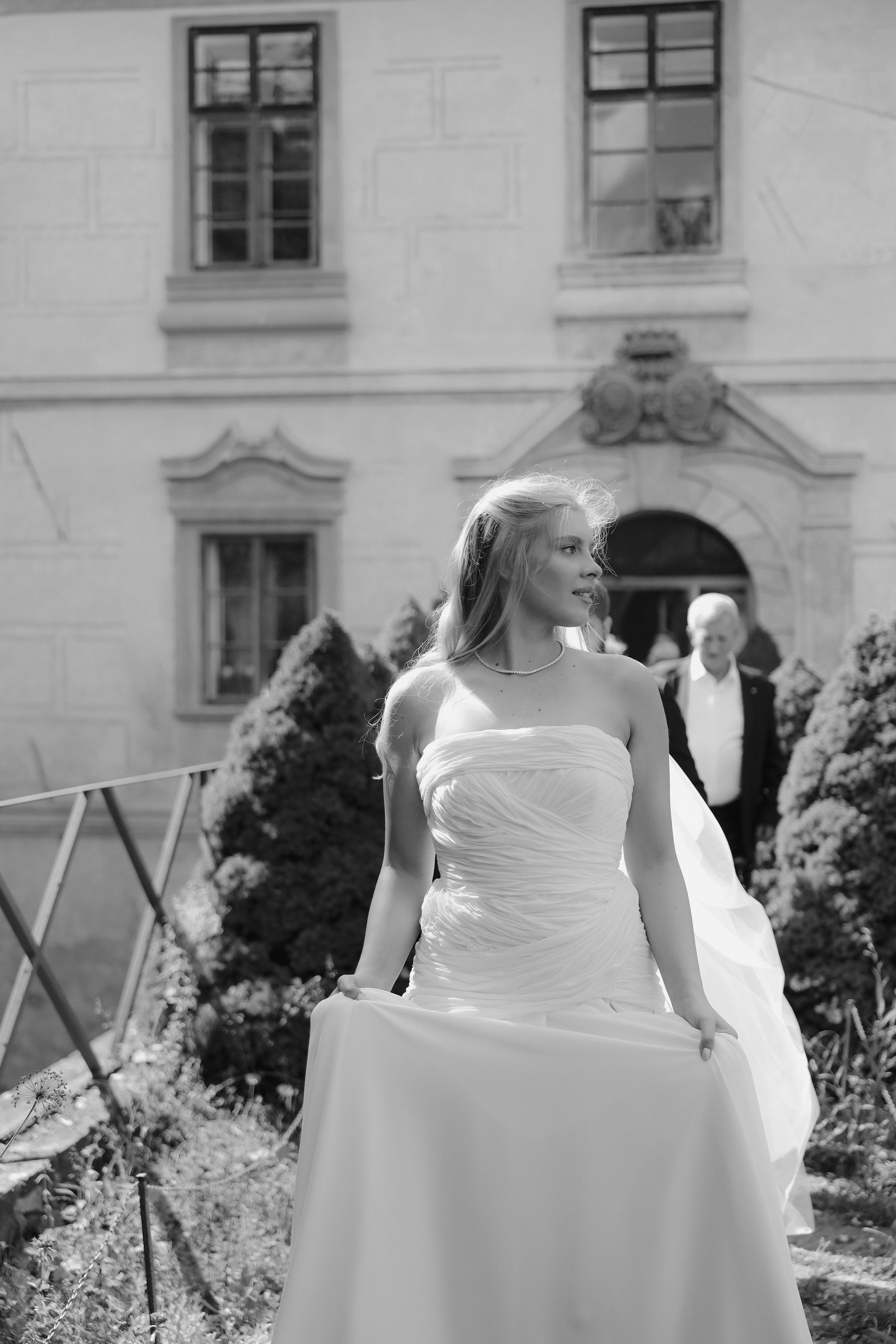 August 2025 — Róza & Nikolay Chateau Třebešice. Wedding & love story photographer Prague, Europe Elizaveta Gritsenko