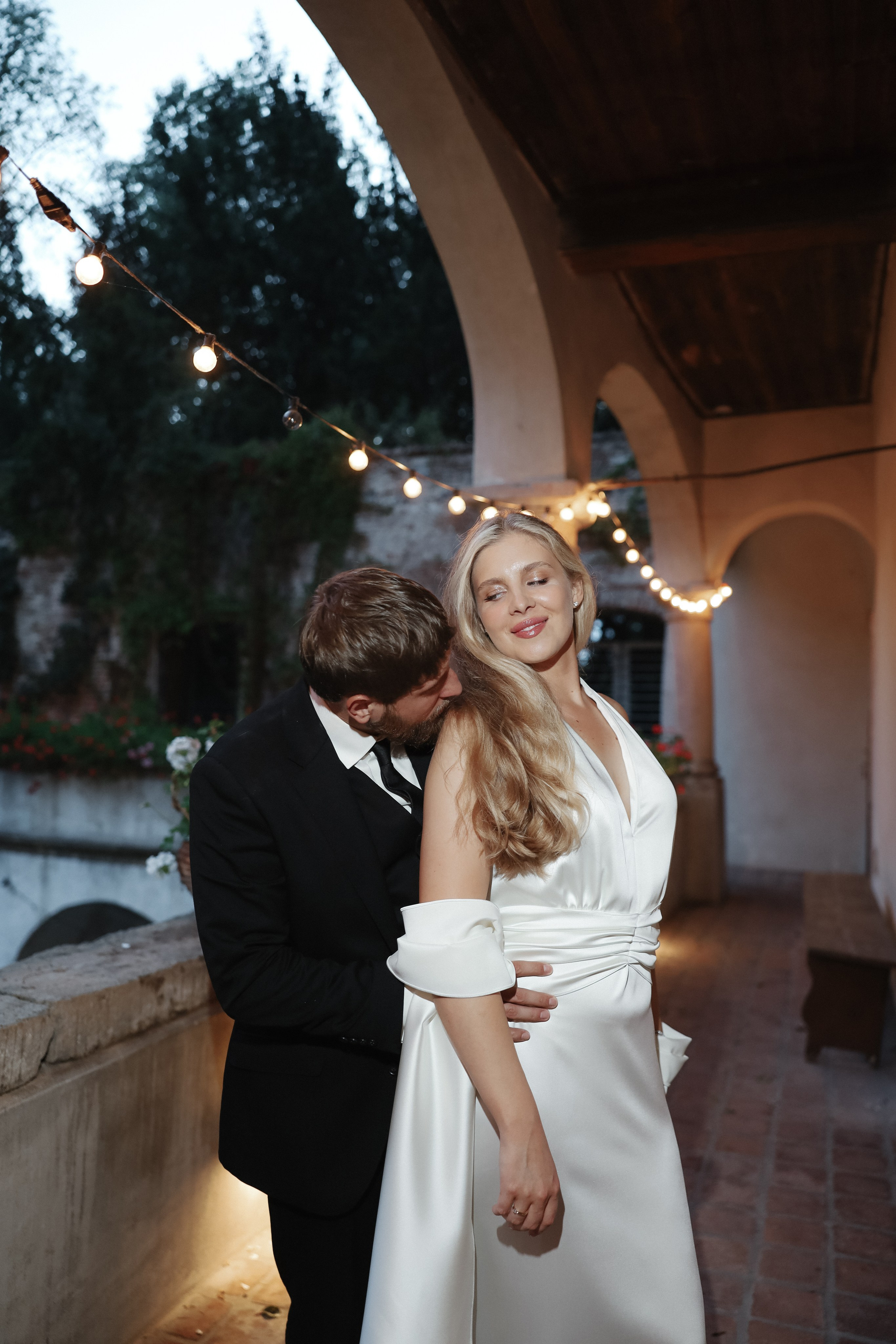 August 2025 — Róza & Nikolay Chateau Třebešice. Wedding & love story photographer Prague, Europe Elizaveta Gritsenko