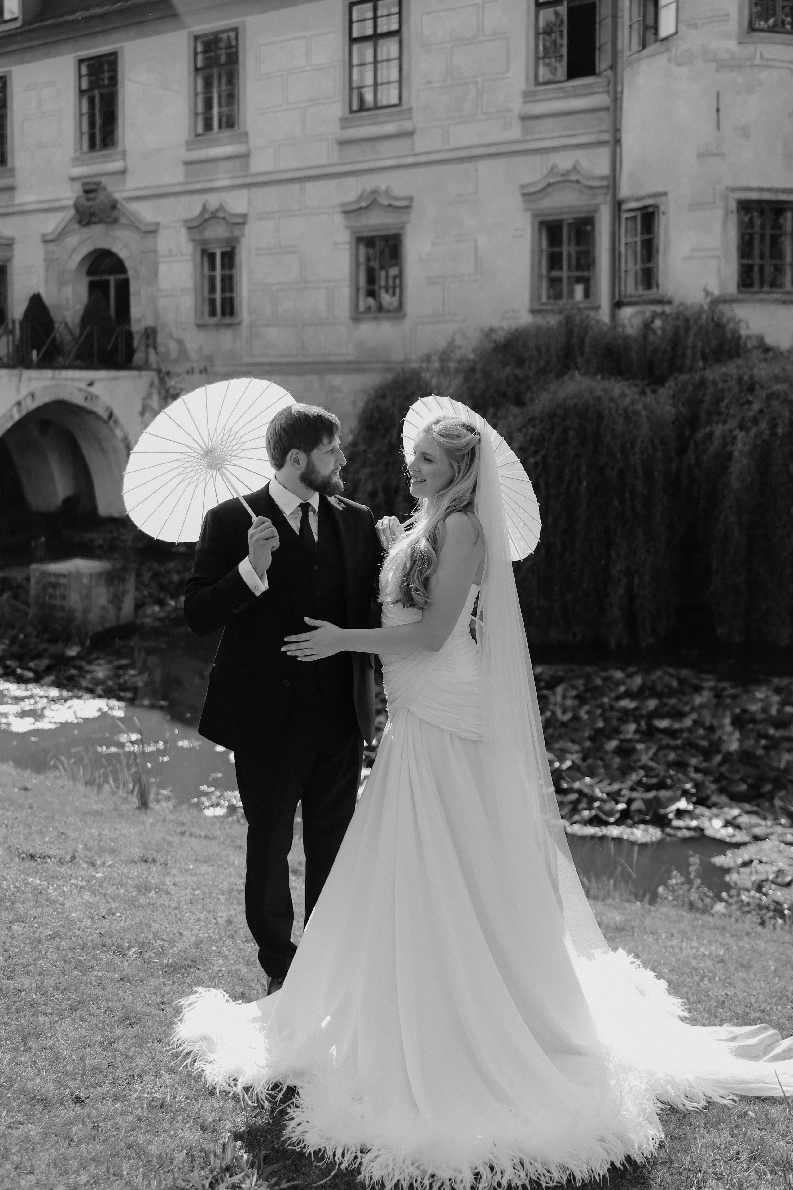 August 2025 — Róza & Nikolay Chateau Třebešice. Wedding & love story photographer Prague, Europe Elizaveta Gritsenko