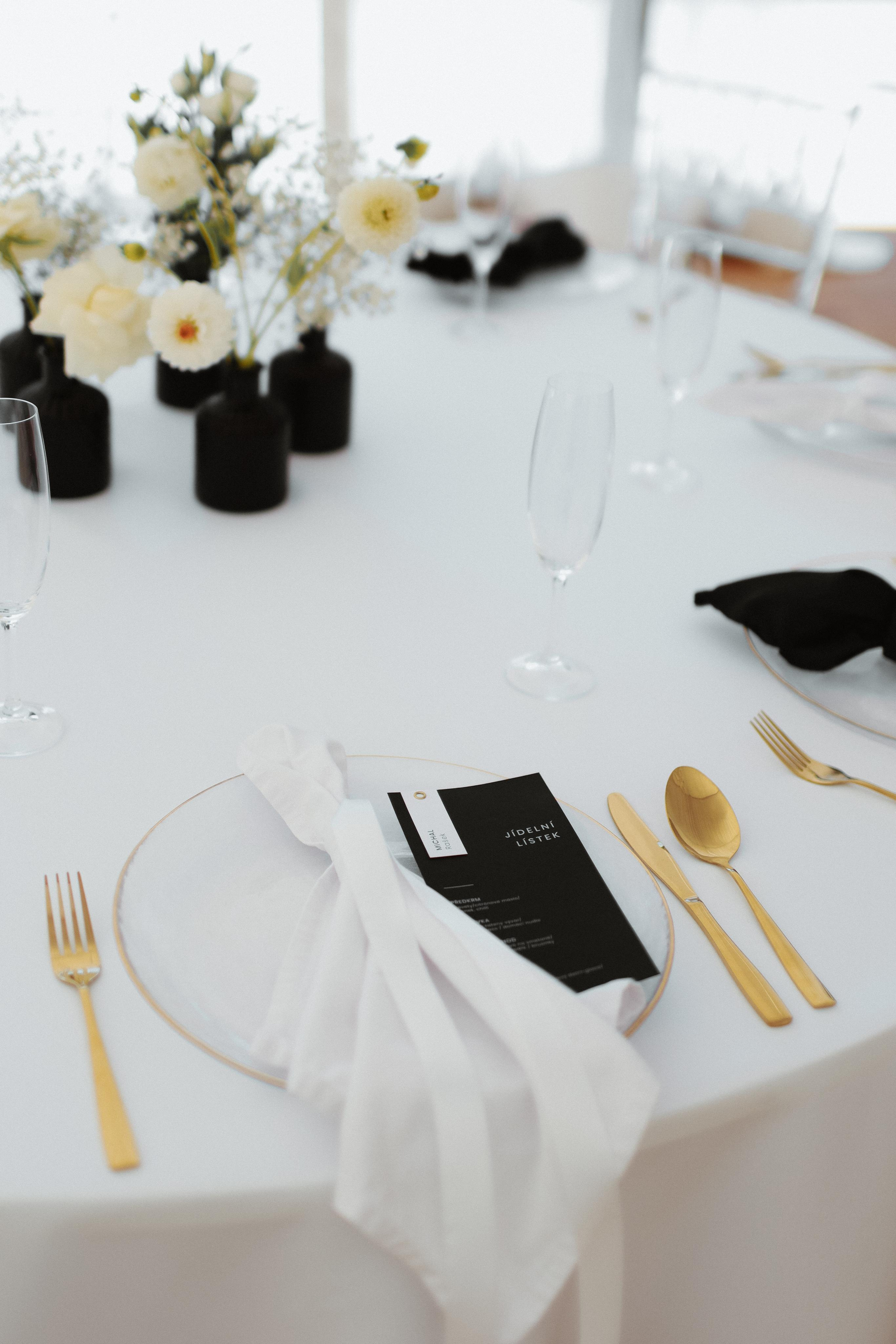 September 2023 — wedding Hrad Kunzov. Свадебный, лав стори фотограф в Праге, Европе Елизавета Гриценко