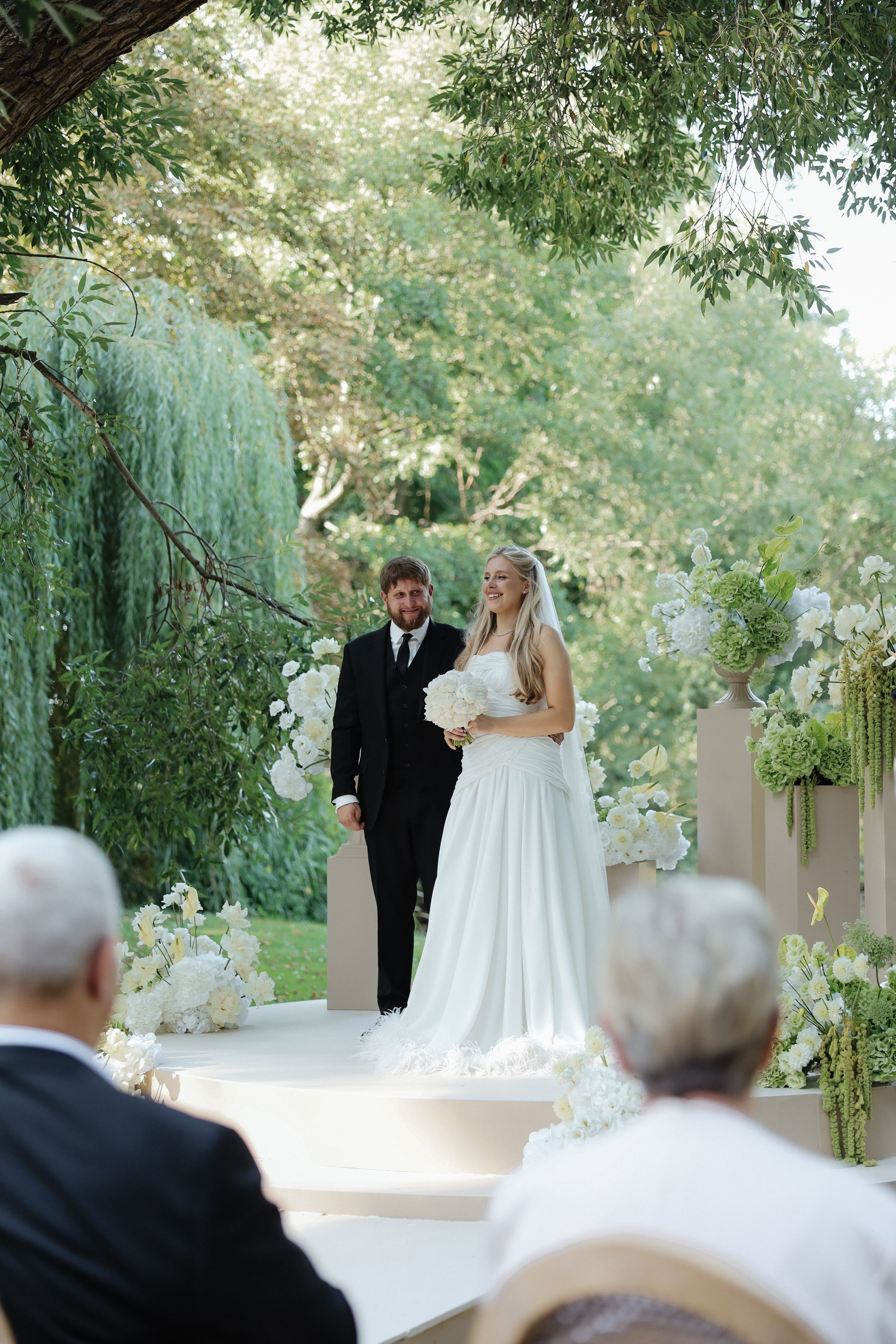 August 2025 — Róza & Nikolay Chateau Třebešice. Wedding & love story photographer Prague, Europe Elizaveta Gritsenko