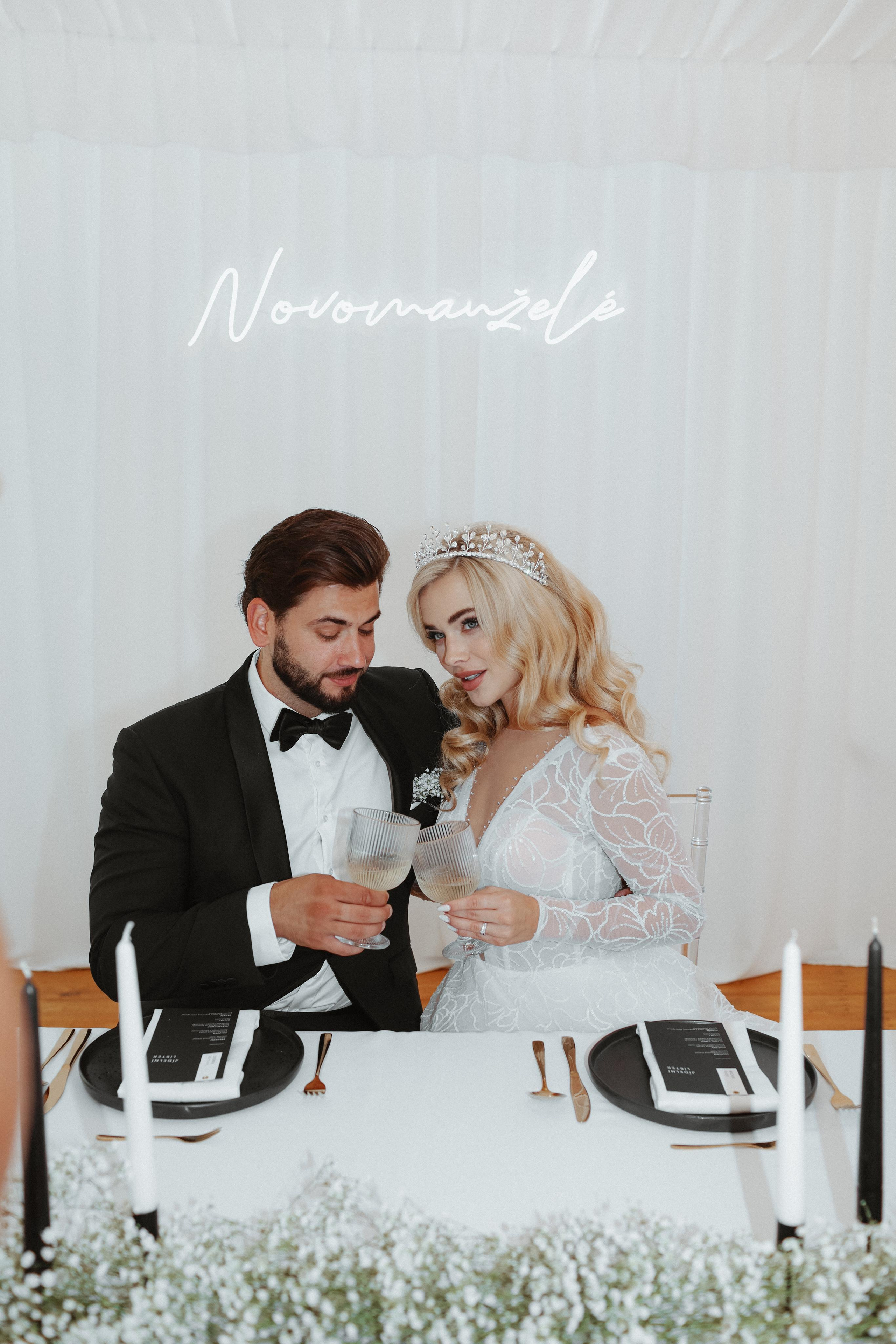 September 2023 — wedding Hrad Kunzov. Свадебный, лав стори фотограф в Праге, Европе Елизавета Гриценко