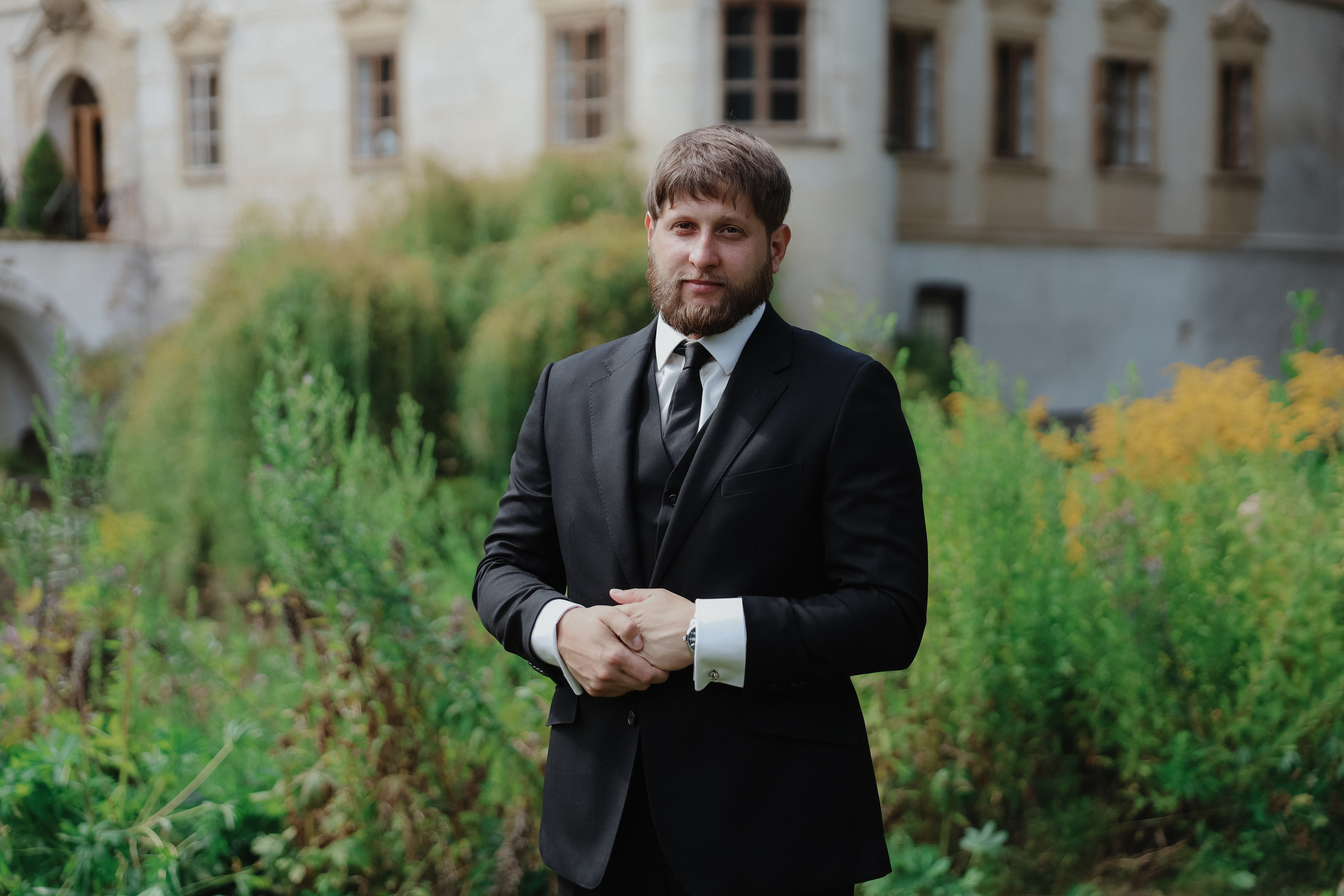 August 2025 — Róza & Nikolay Chateau Třebešice. Wedding & love story photographer Prague, Europe Elizaveta Gritsenko