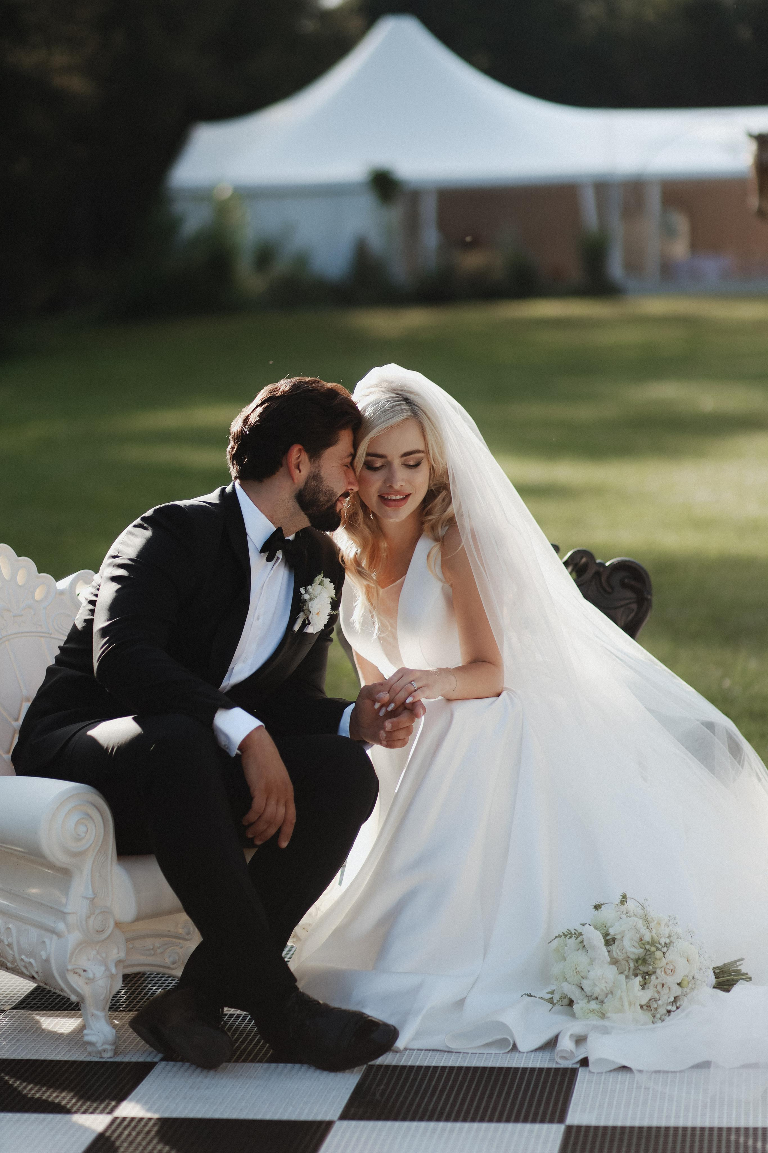 September 2023 — wedding Hrad Kunzov. Свадебный, лав стори фотограф в Праге, Европе Елизавета Гриценко