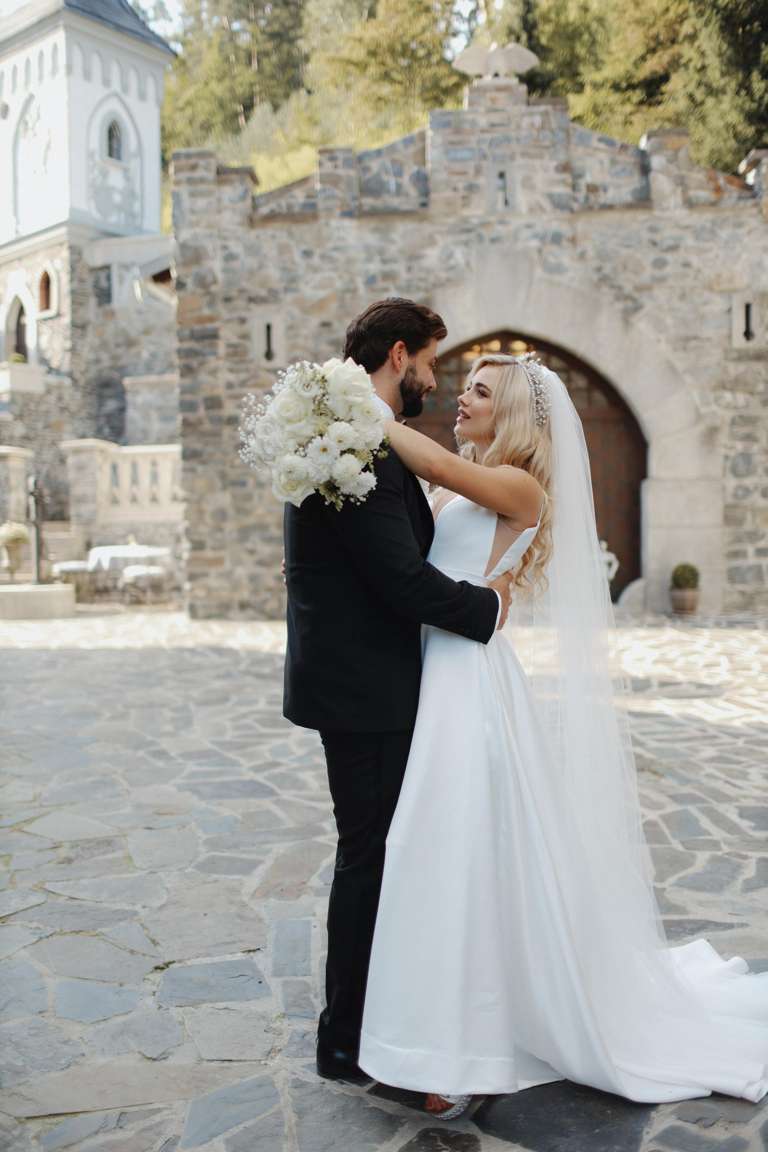September 2023 — wedding Hrad Kunzov. Свадебный, лав стори фотограф в Праге, Европе Елизавета Гриценко