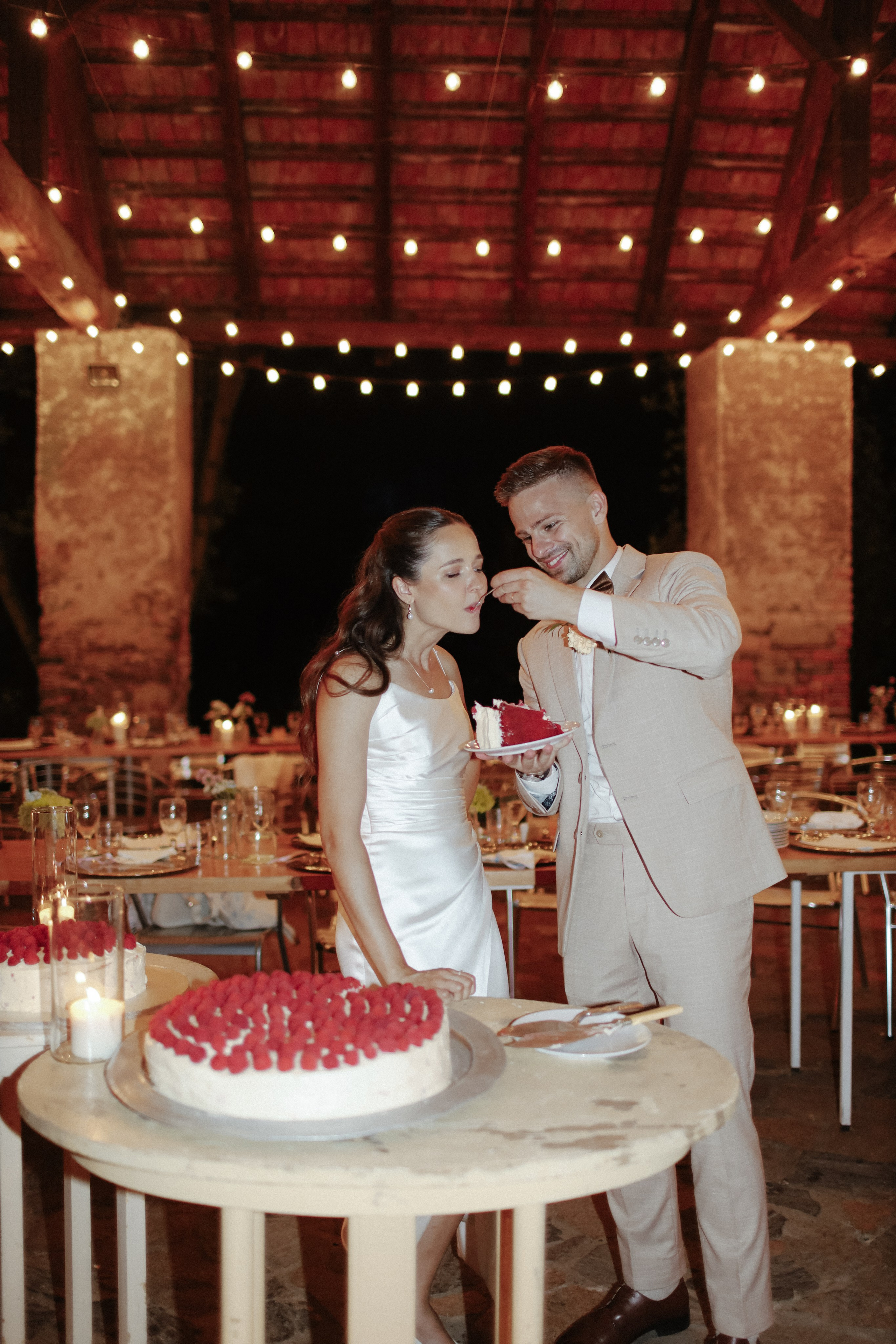 August 2024 — Anastasia & Matouš Chateau Trebesice. Свадебный, лав стори фотограф в Праге, Европе Елизавета Гриценко