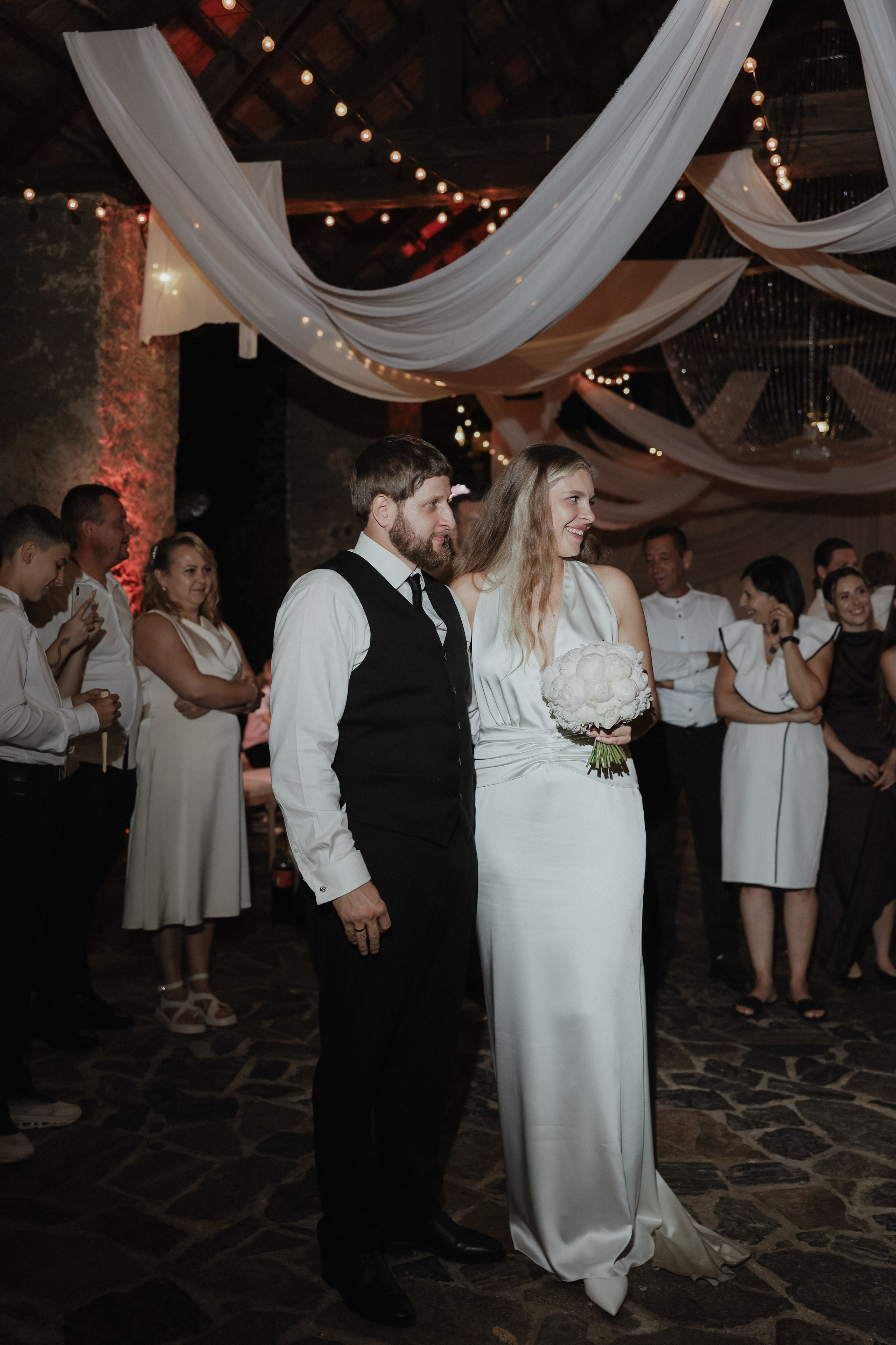 August 2025 — Róza & Nikolay Chateau Třebešice. Wedding & love story photographer Prague, Europe Elizaveta Gritsenko