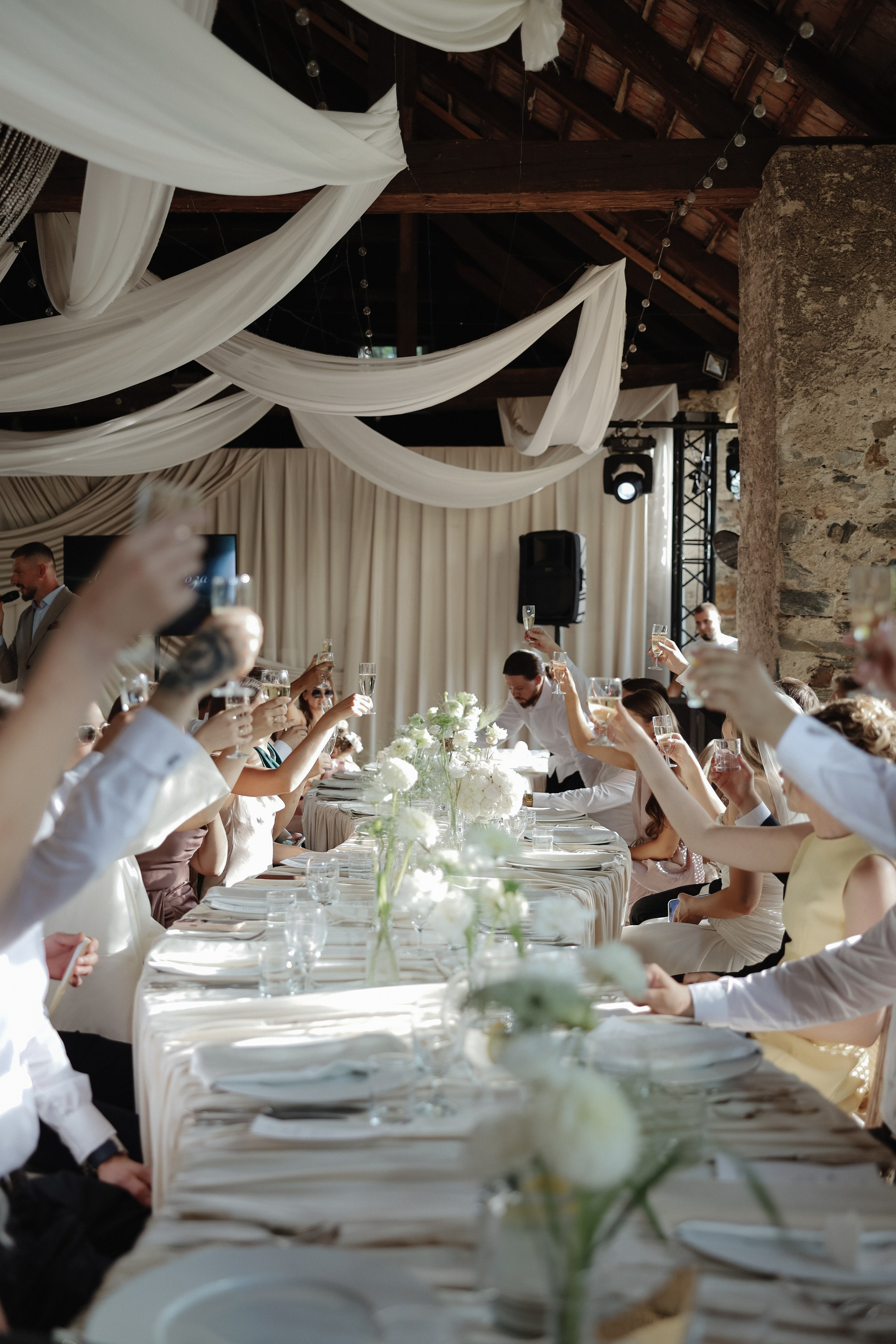 August 2025 — Róza & Nikolay Chateau Třebešice. Wedding & love story photographer Prague, Europe Elizaveta Gritsenko