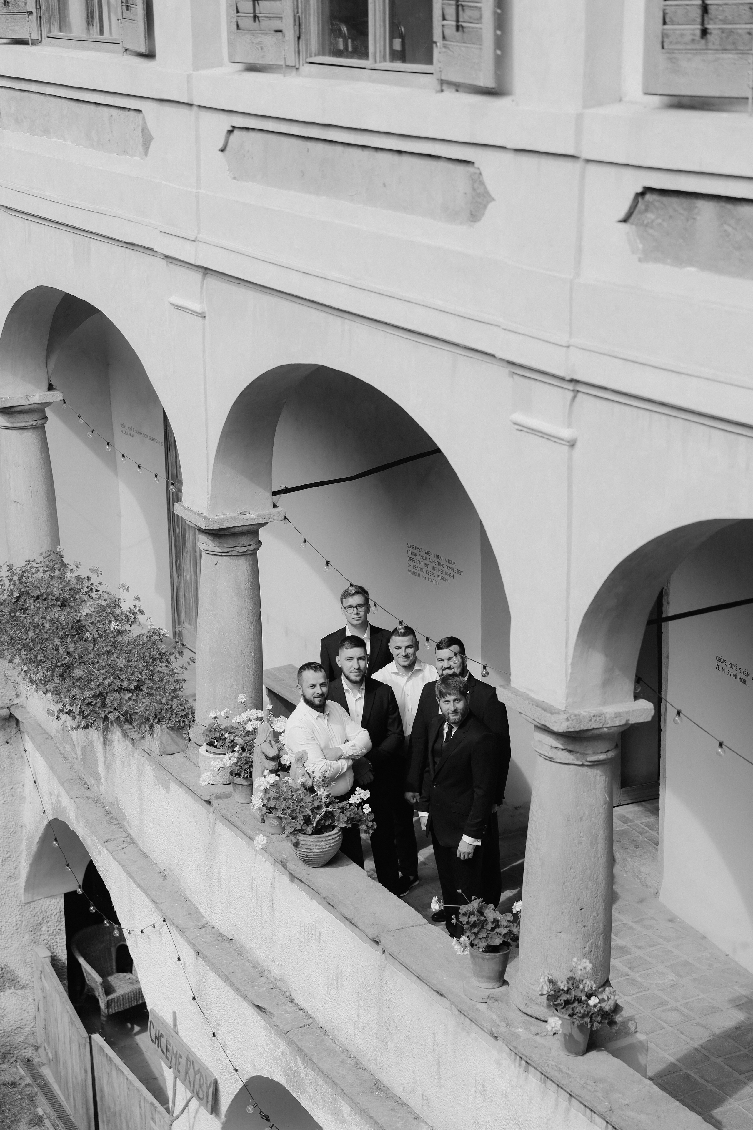 August 2025 — Róza & Nikolay Chateau Třebešice. Wedding & love story photographer Prague, Europe Elizaveta Gritsenko