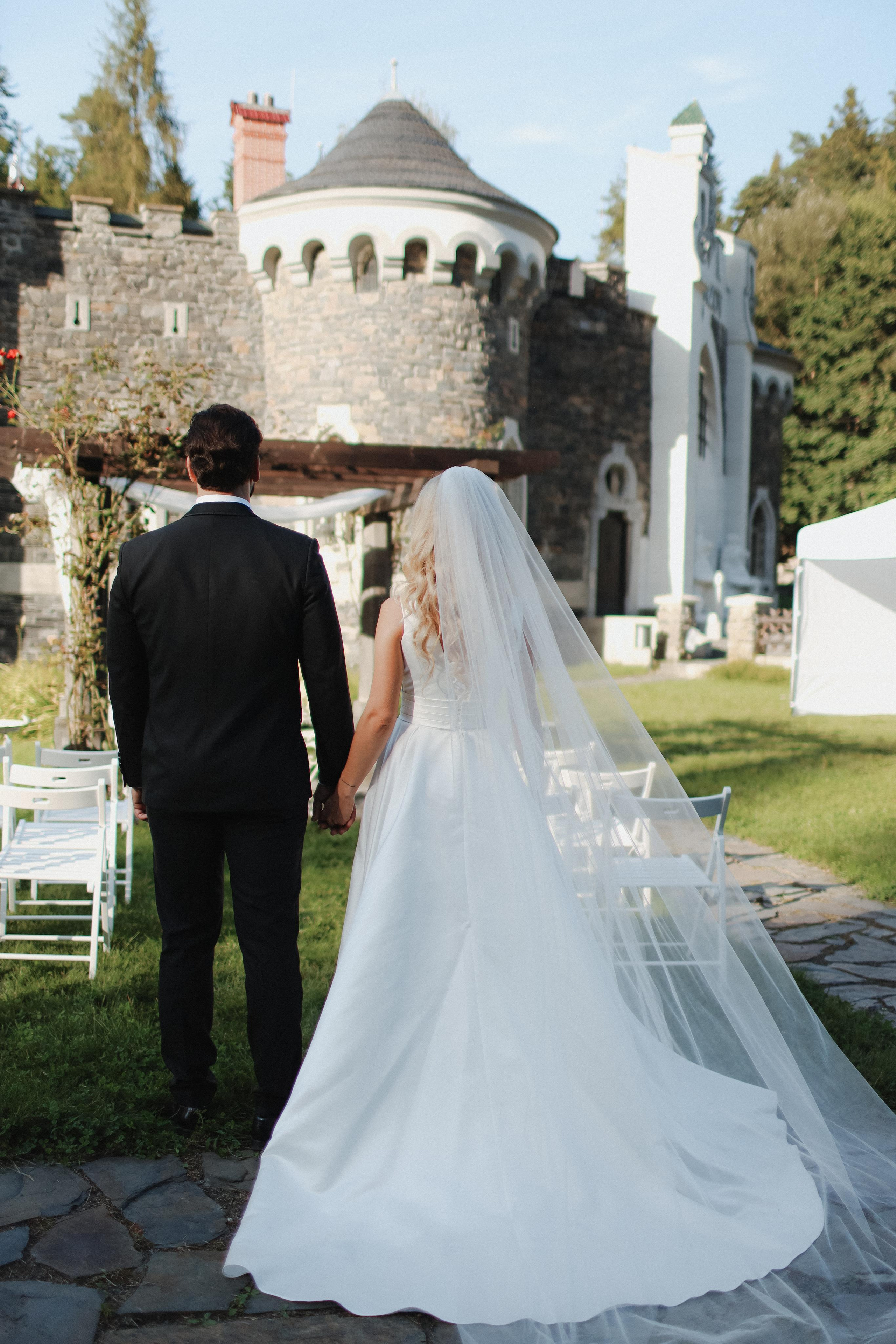 September 2023 — wedding Hrad Kunzov. Свадебный, лав стори фотограф в Праге, Европе Елизавета Гриценко