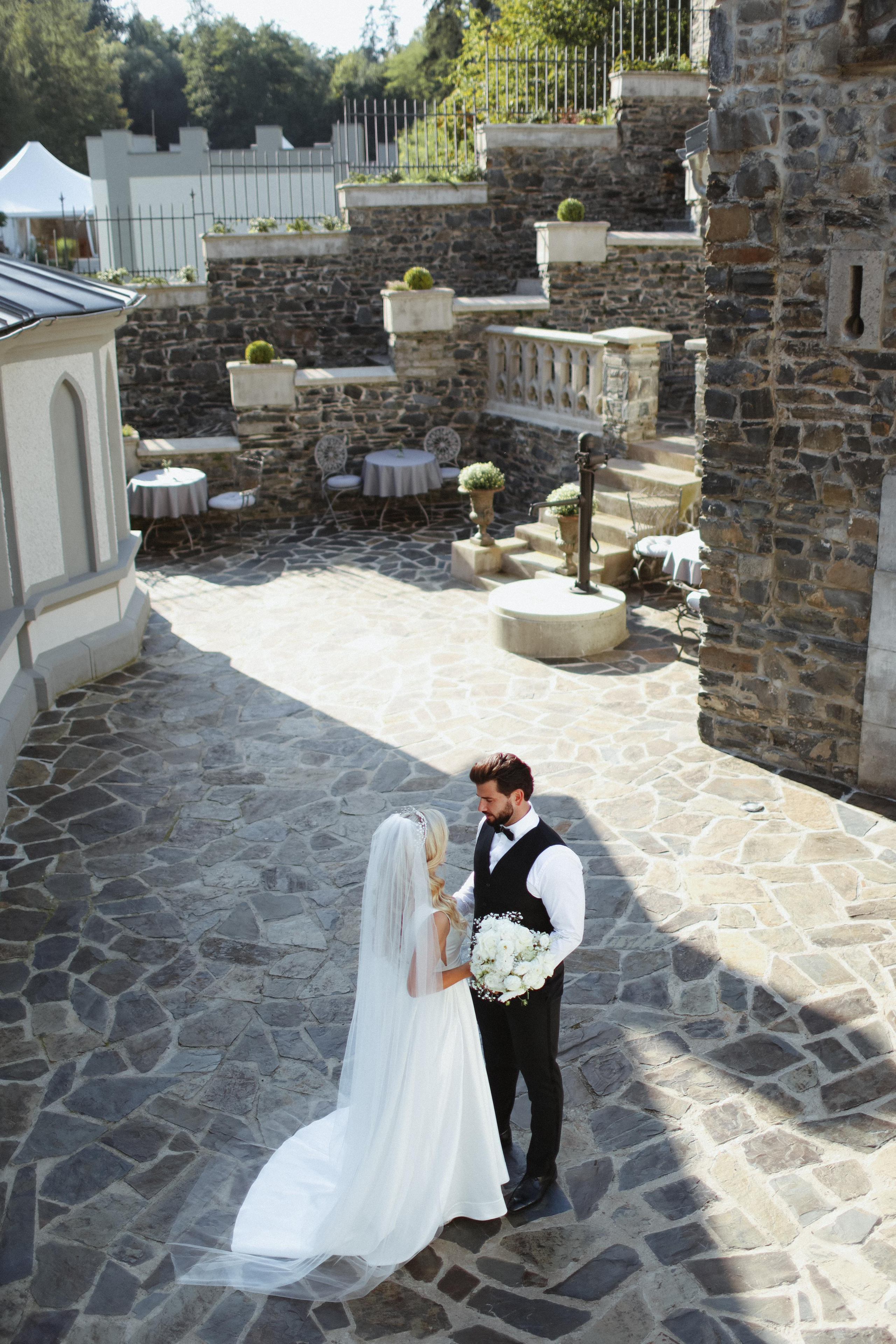 September 2023 — wedding Hrad Kunzov. Свадебный, лав стори фотограф в Праге, Европе Елизавета Гриценко