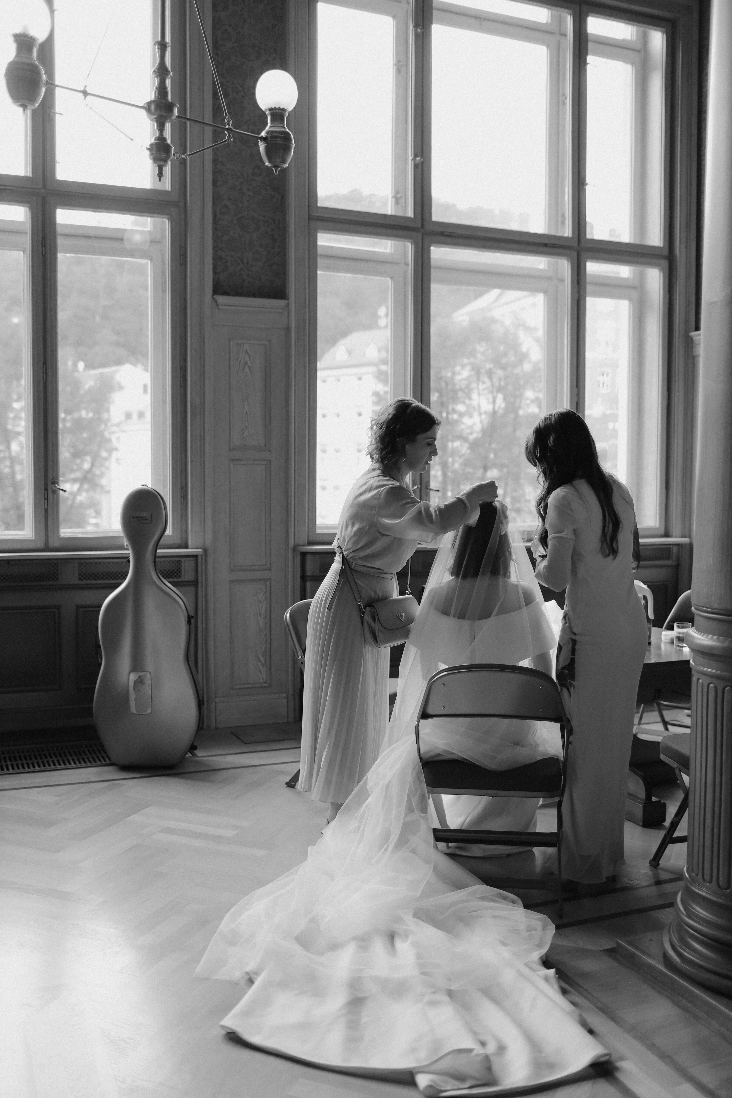 June 2024 — Valerie & Libor Karlovy Vary. Свадебный, лав стори фотограф в Праге, Европе Елизавета Гриценко