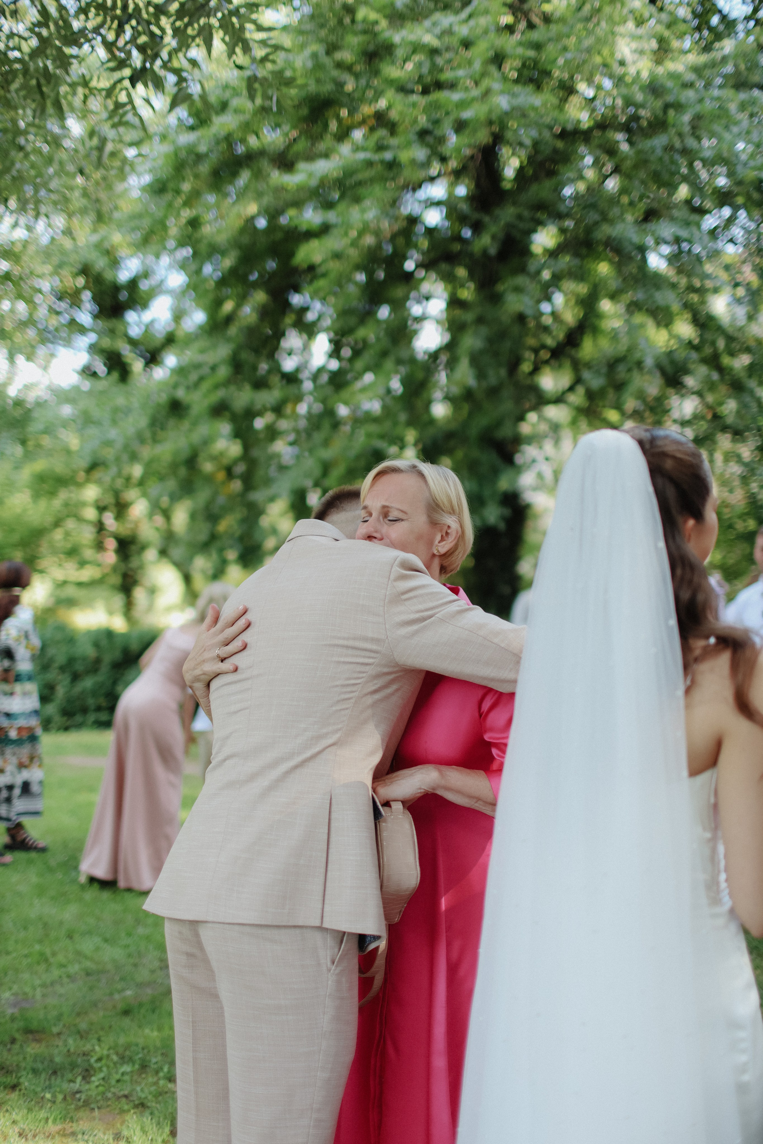 August 2024 — Anastasia & Matouš Chateau Trebesice. Свадебный, лав стори фотограф в Праге, Европе Елизавета Гриценко