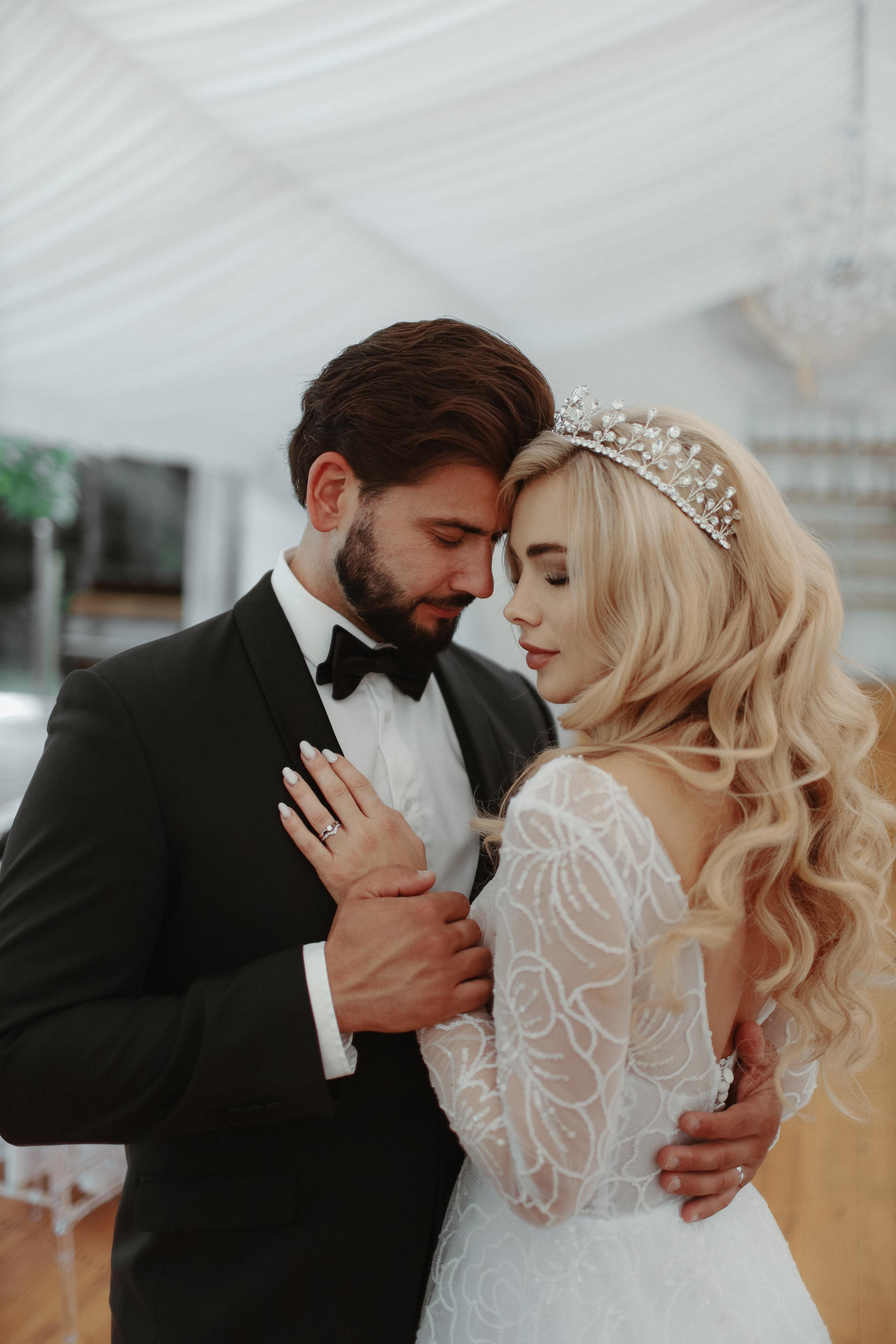 September 2023 — wedding Hrad Kunzov. Свадебный, лав стори фотограф в Праге, Европе Елизавета Гриценко