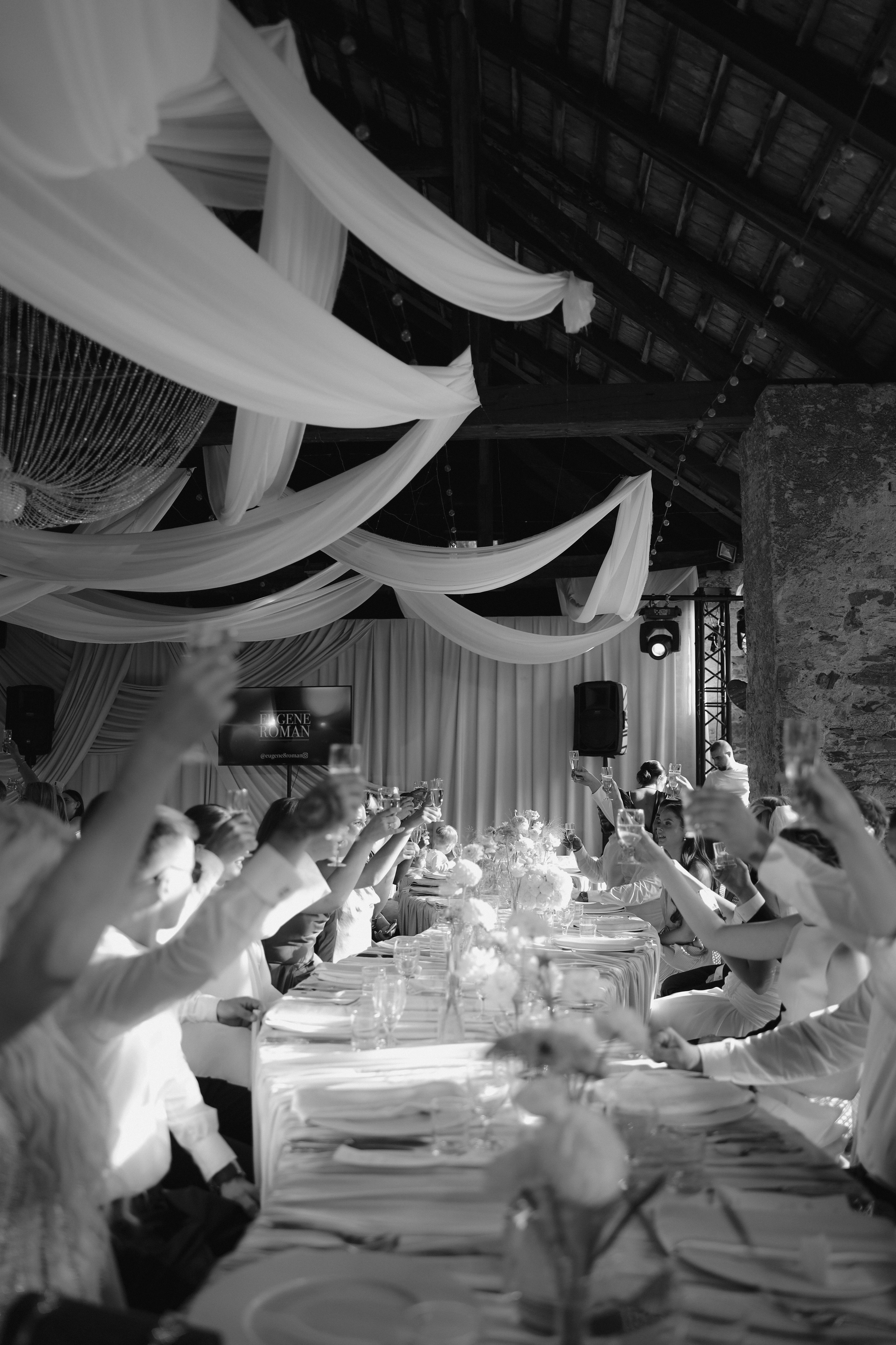 August 2025 — Róza & Nikolay Chateau Třebešice. Wedding & love story photographer Prague, Europe Elizaveta Gritsenko