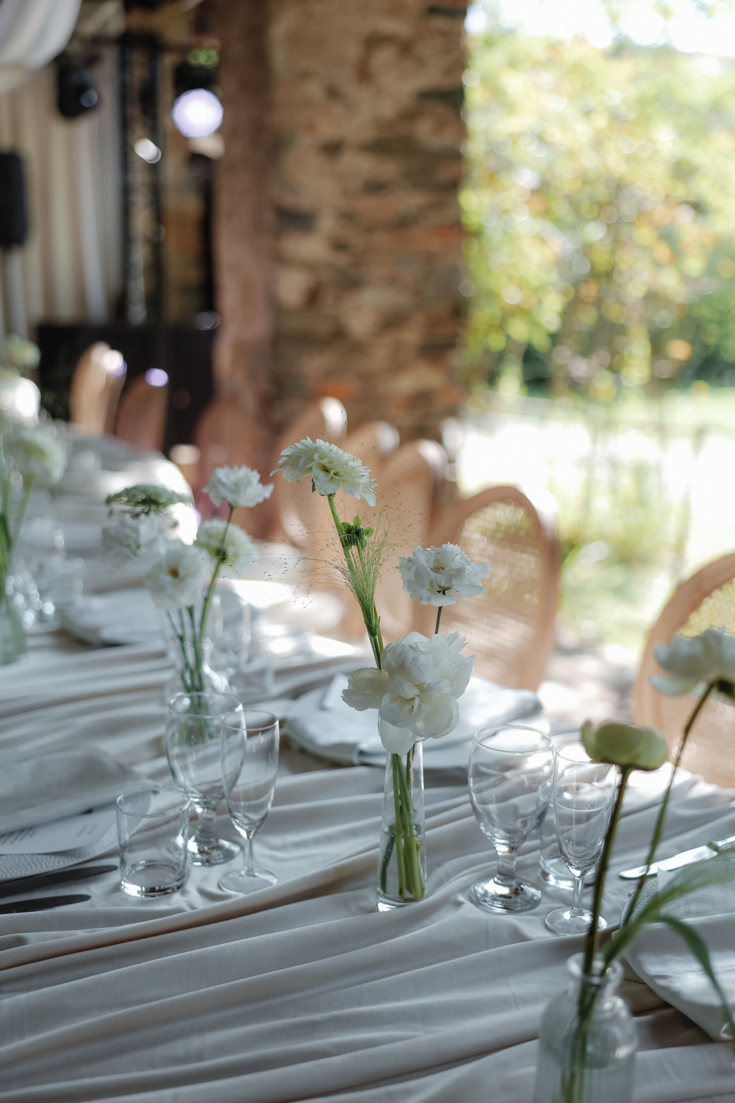 August 2025 — Róza & Nikolay Chateau Třebešice. Wedding & love story photographer Prague, Europe Elizaveta Gritsenko