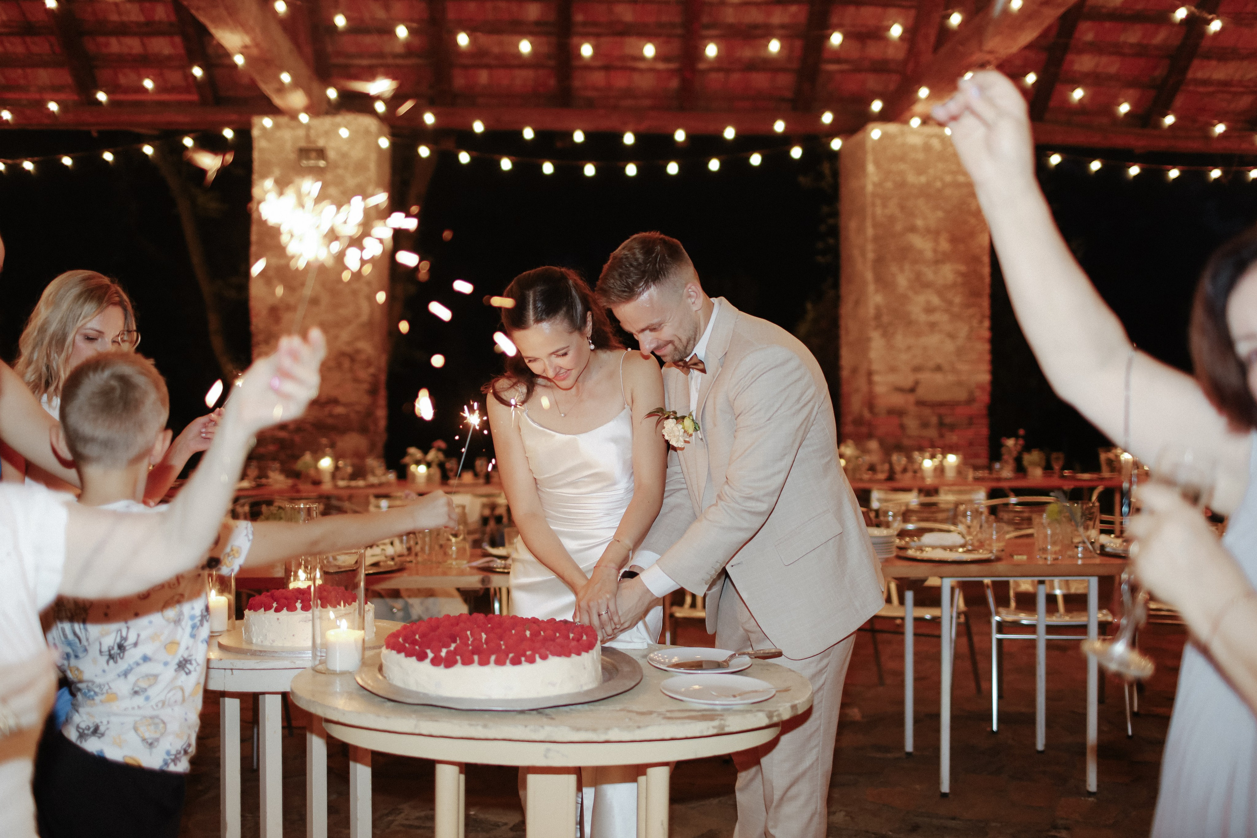 August 2024 — Anastasia & Matouš Chateau Trebesice. Свадебный, лав стори фотограф в Праге, Европе Елизавета Гриценко