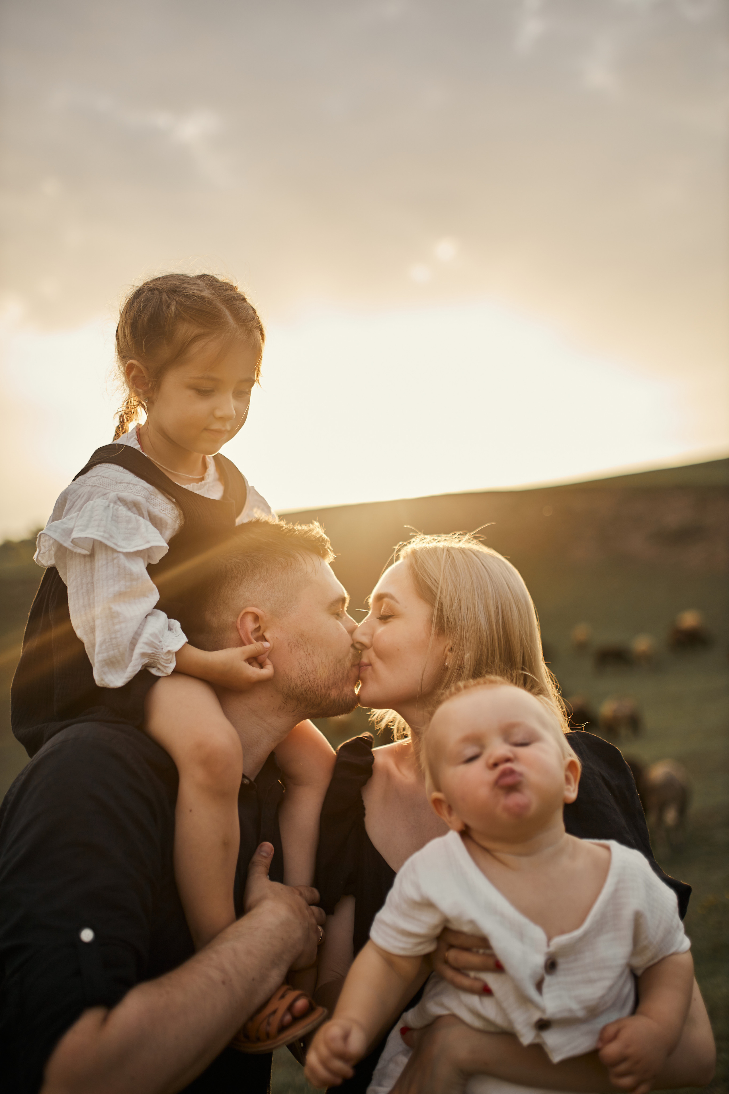 Еліна, Валерій, Ельвіна, Мартін. Сімейний фотограф в Києві