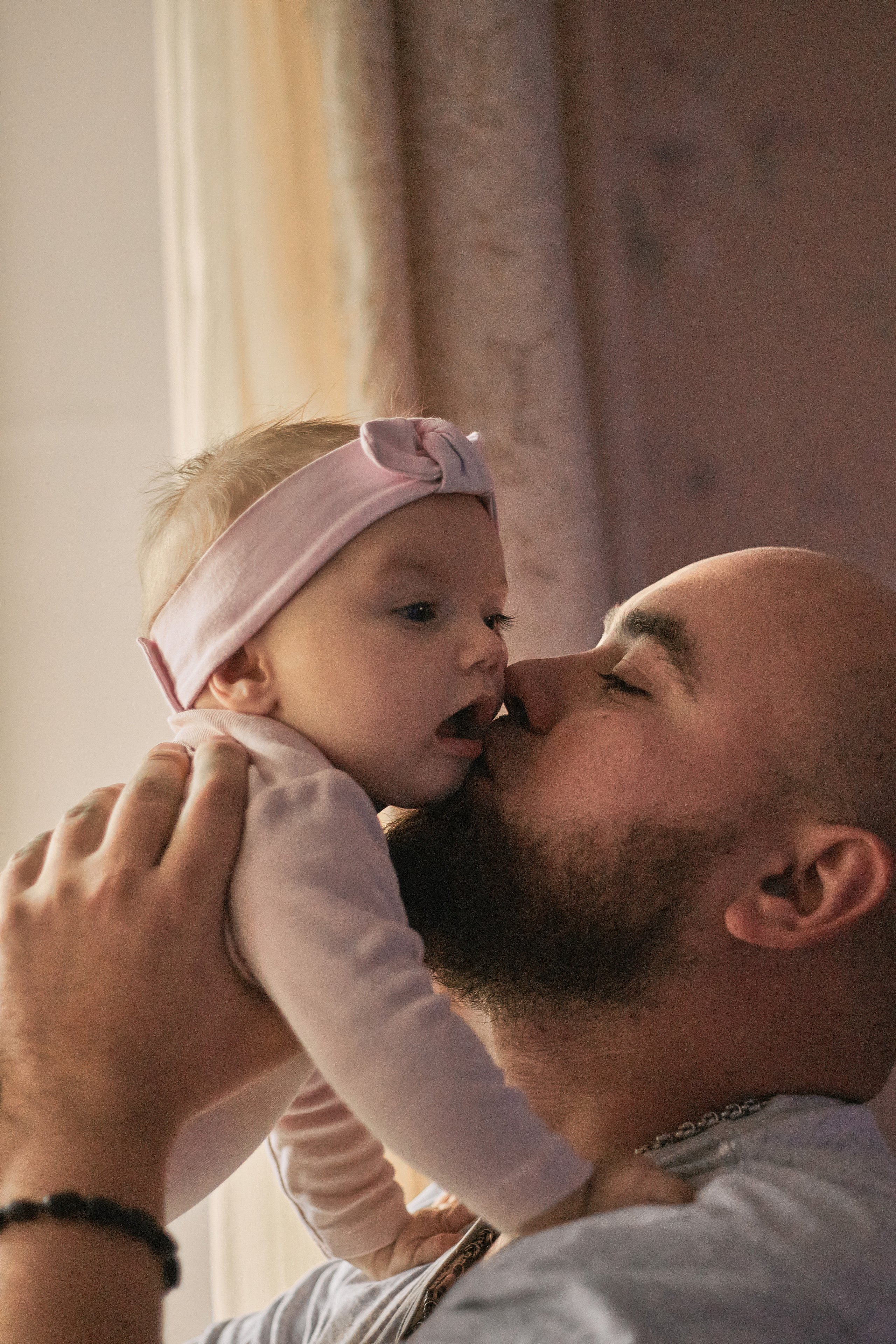 Поцілунків багато не буває. Сімейний фотограф в Києві