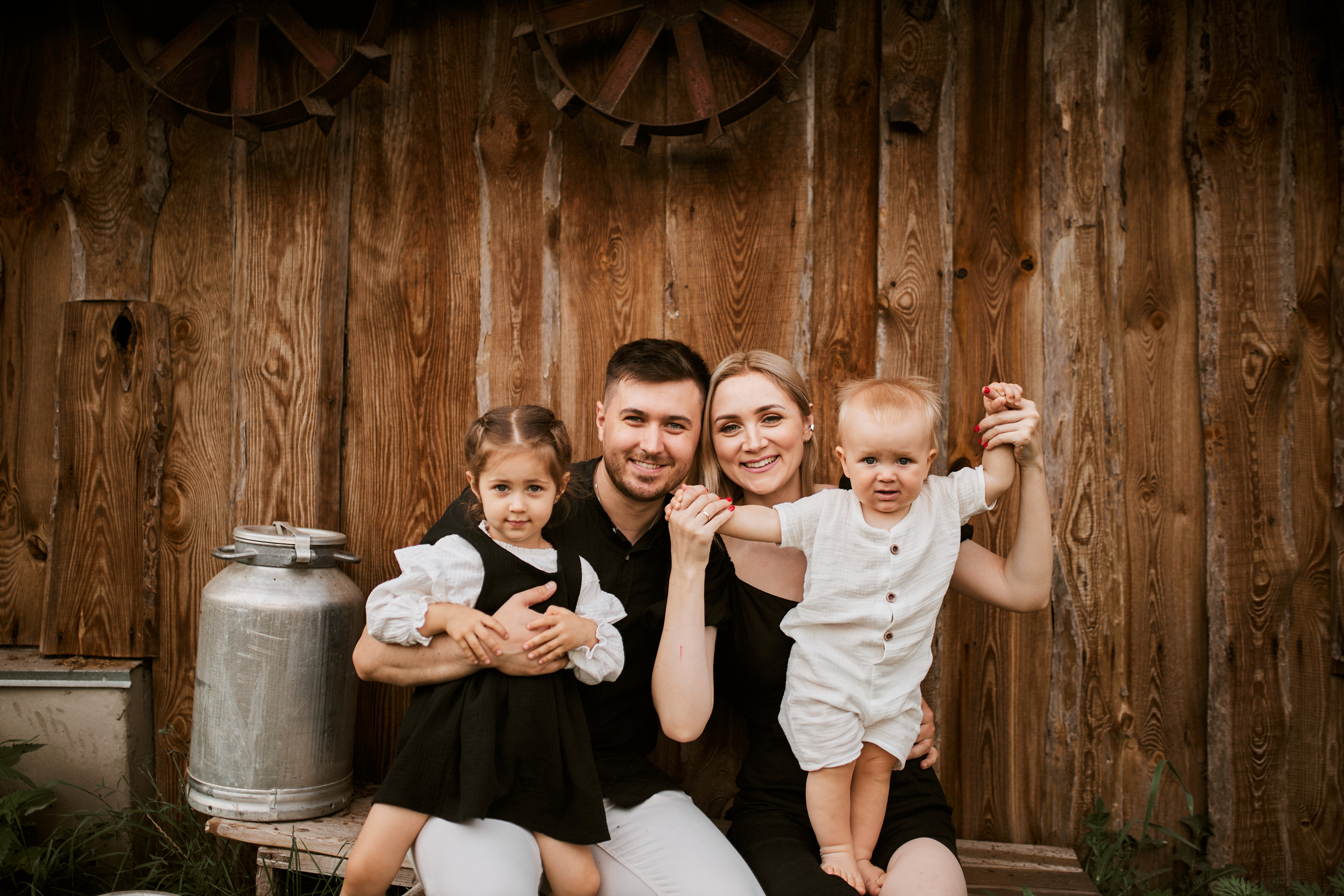 Еліна, Валерій, Ельвіна, Мартін. Сімейний фотограф в Києві