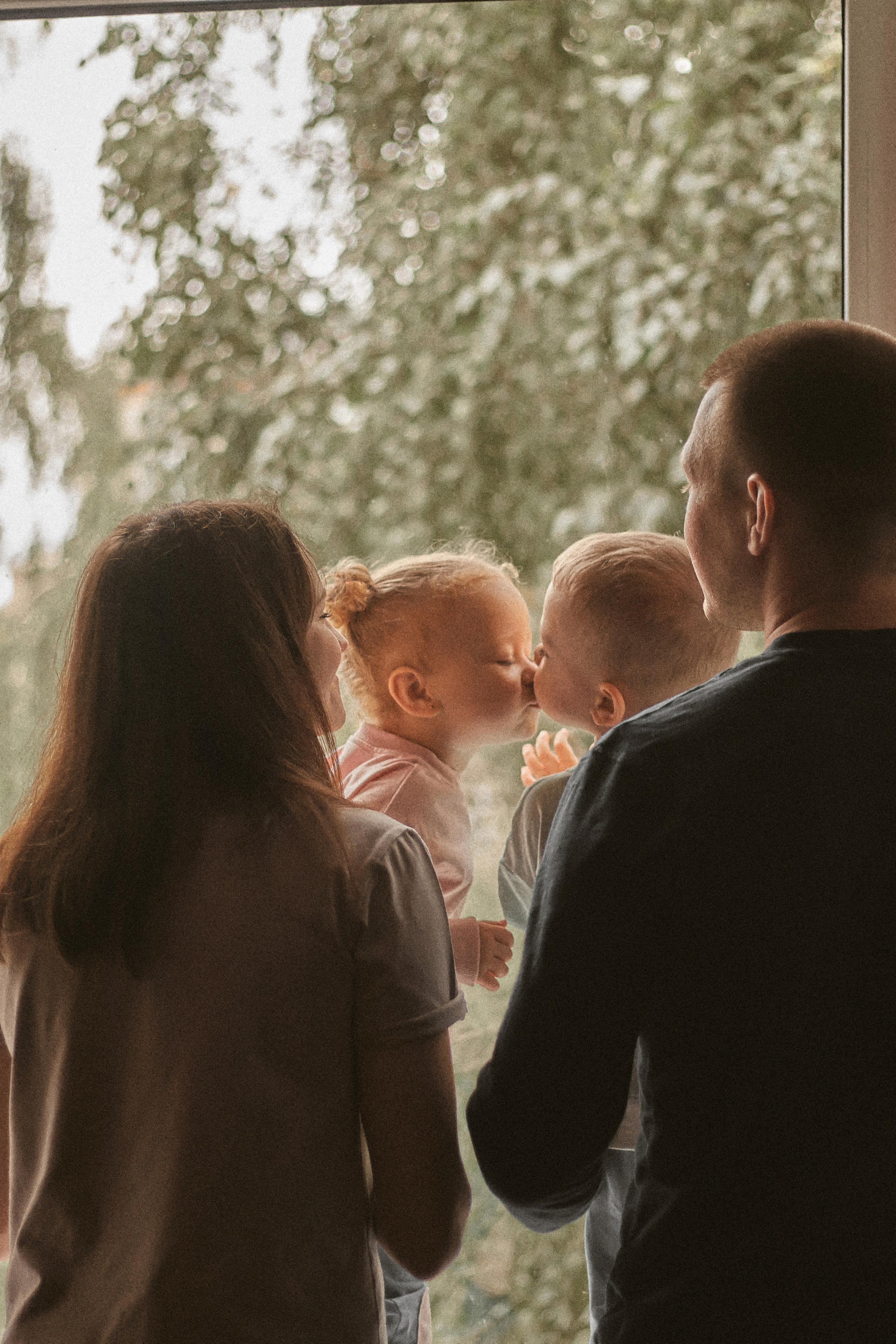 Я - старший, бо народився пару хвилин раніше від сестри. Сімейний фотограф в Києві