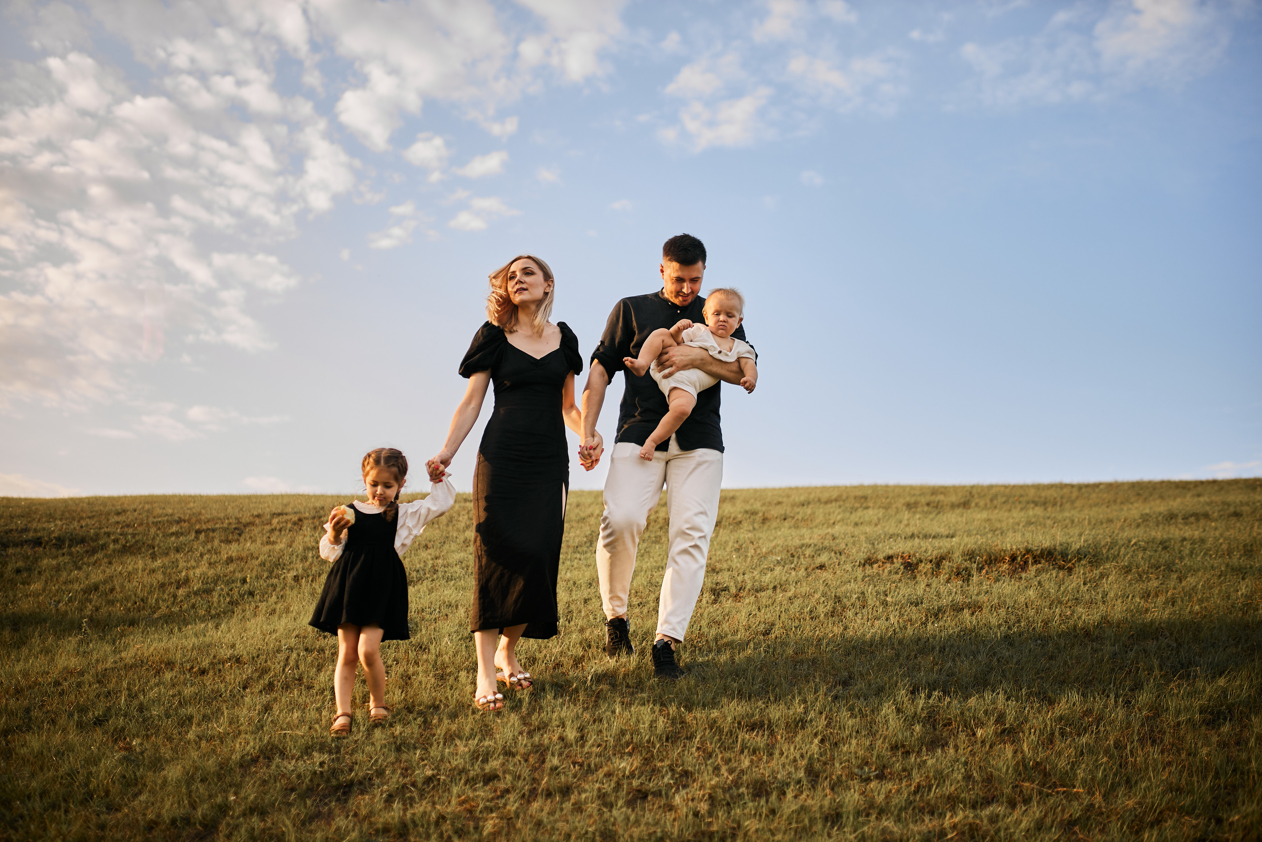 Еліна, Валерій, Ельвіна, Мартін. Сімейний фотограф в Києві