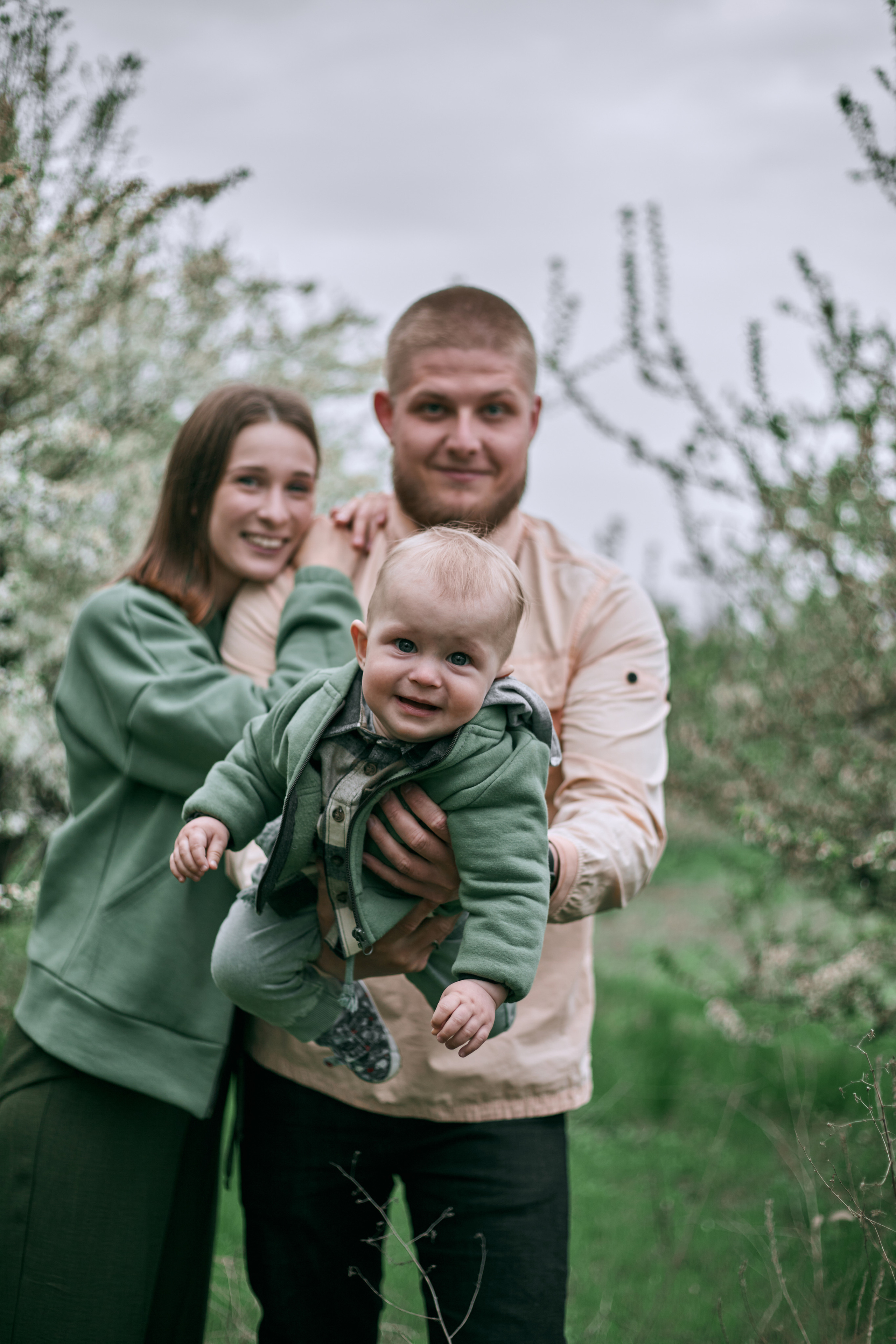 В яблуневому цвіті. Сімейний фотограф в Києві