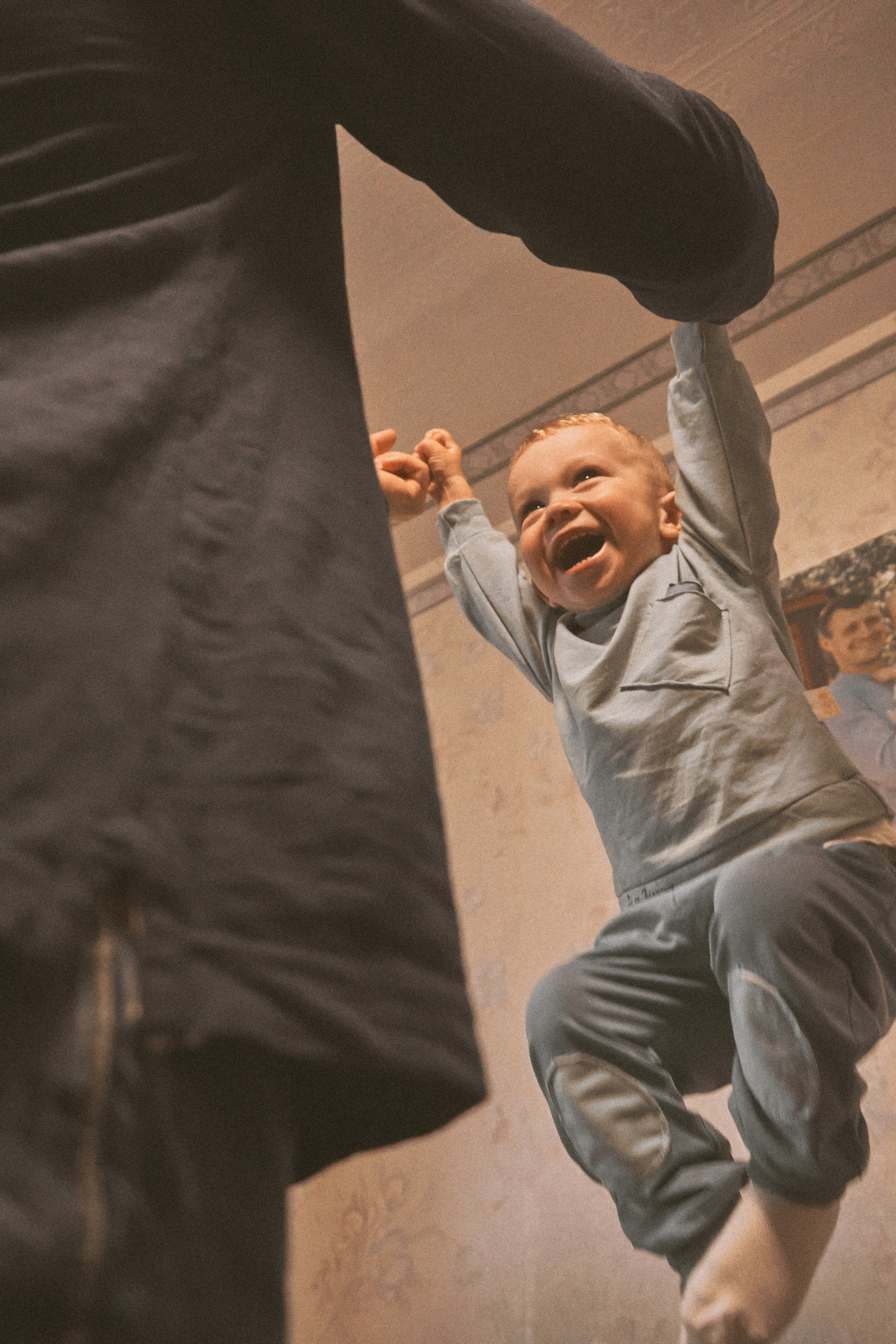 Я - старший, бо народився пару хвилин раніше від сестри. Сімейний фотограф в Києві