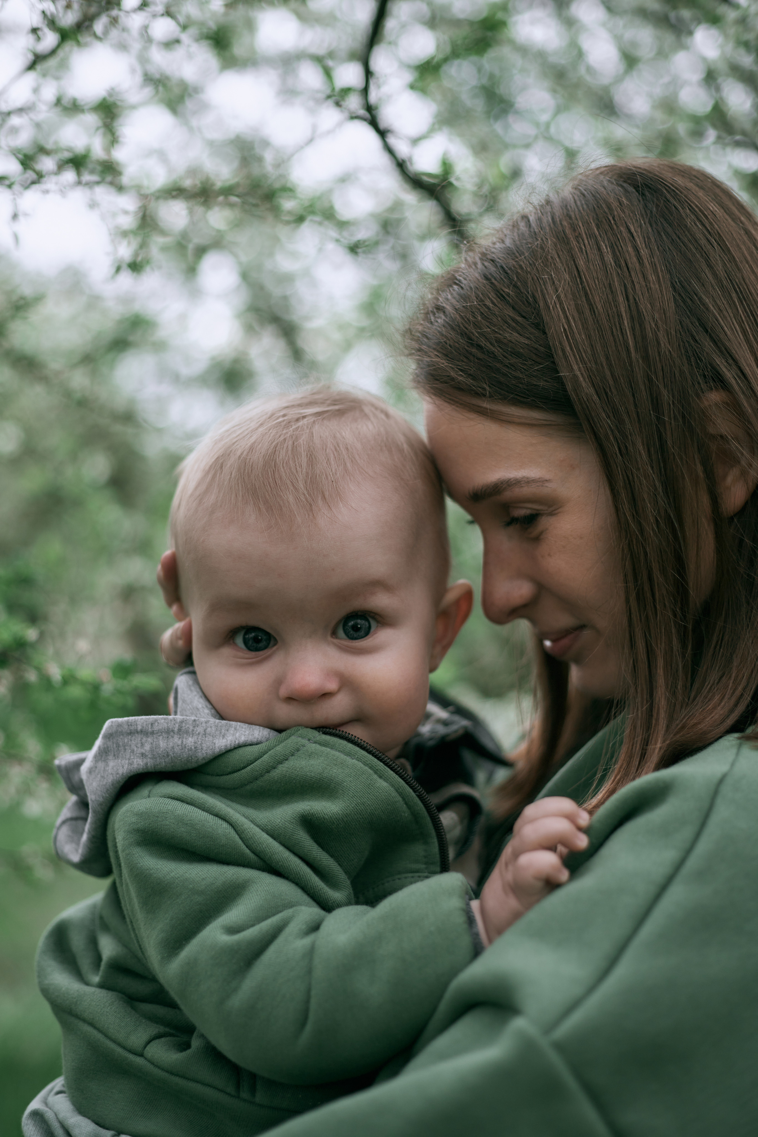 В яблуневому цвіті. Сімейний фотограф в Києві