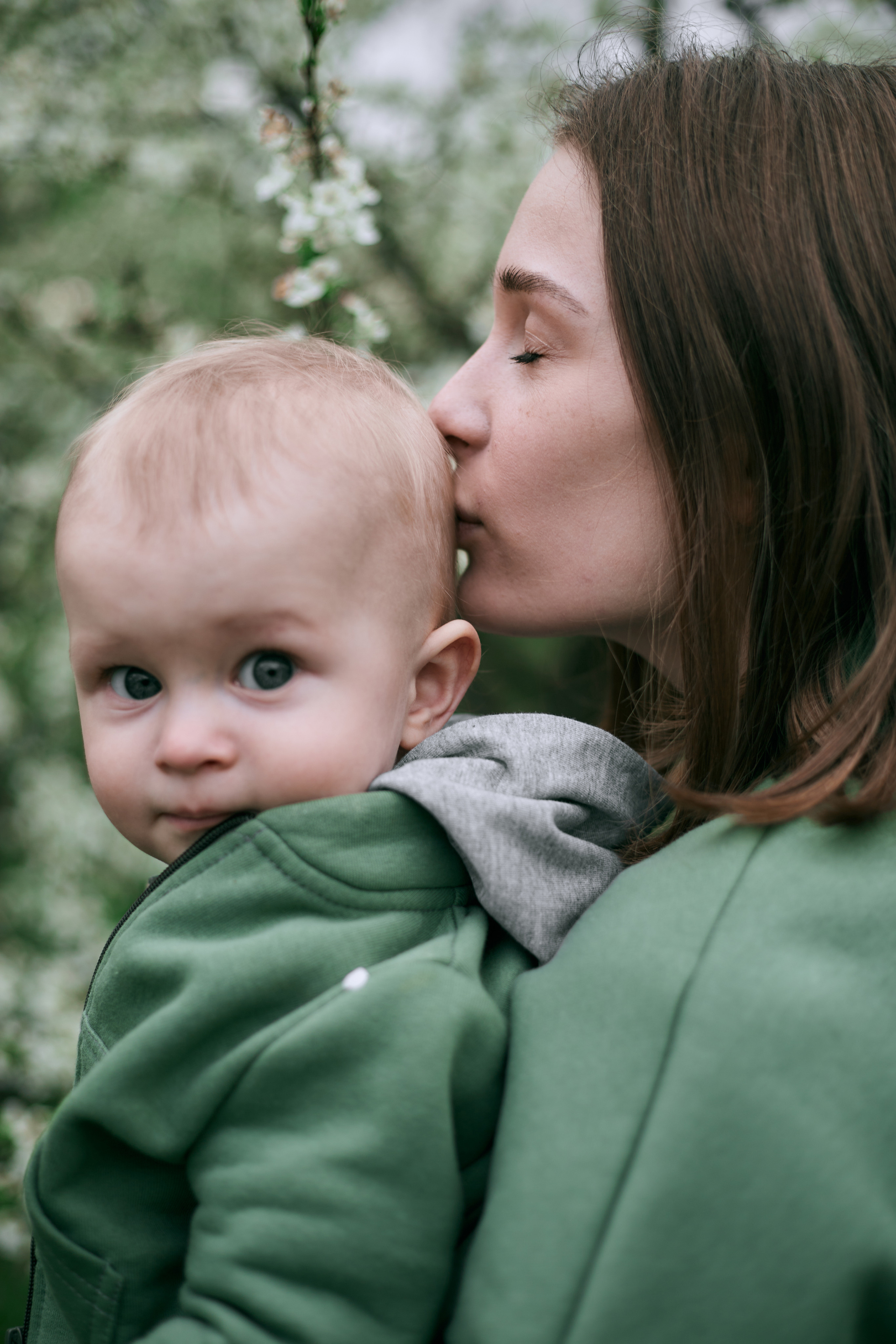 В яблуневому цвіті. Сімейний фотограф в Києві