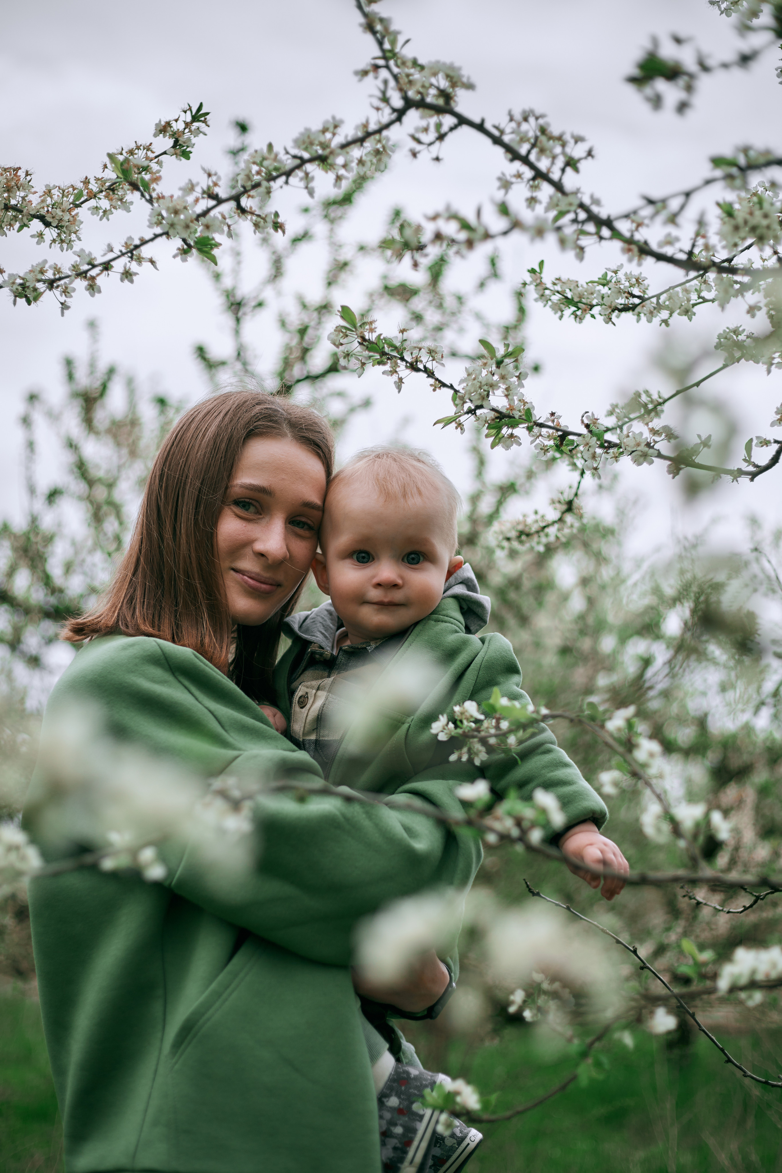 В яблуневому цвіті. Сімейний фотограф в Києві